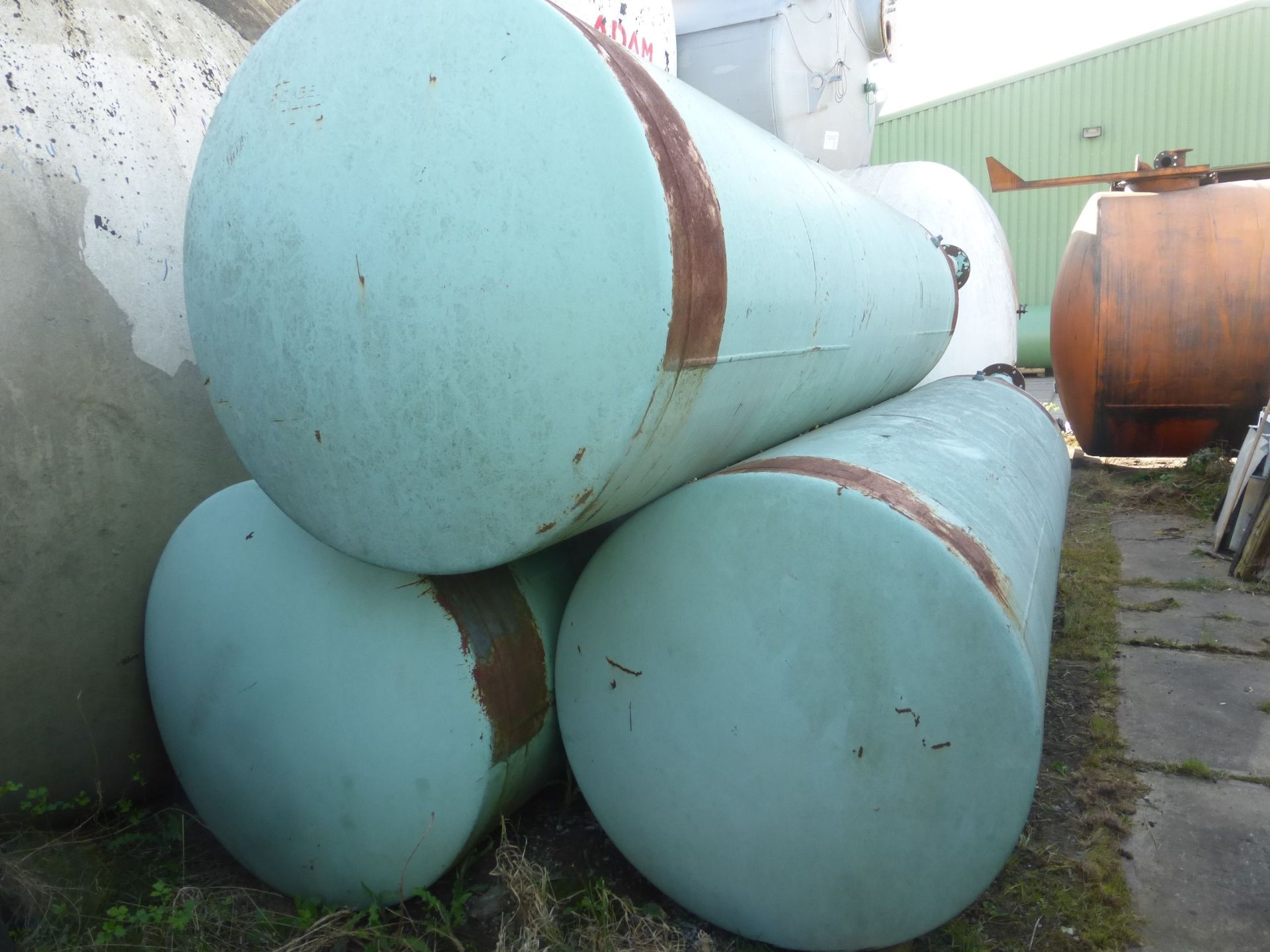 Stahltanks innen emailliert (gebraucht) mit Betonl (2)