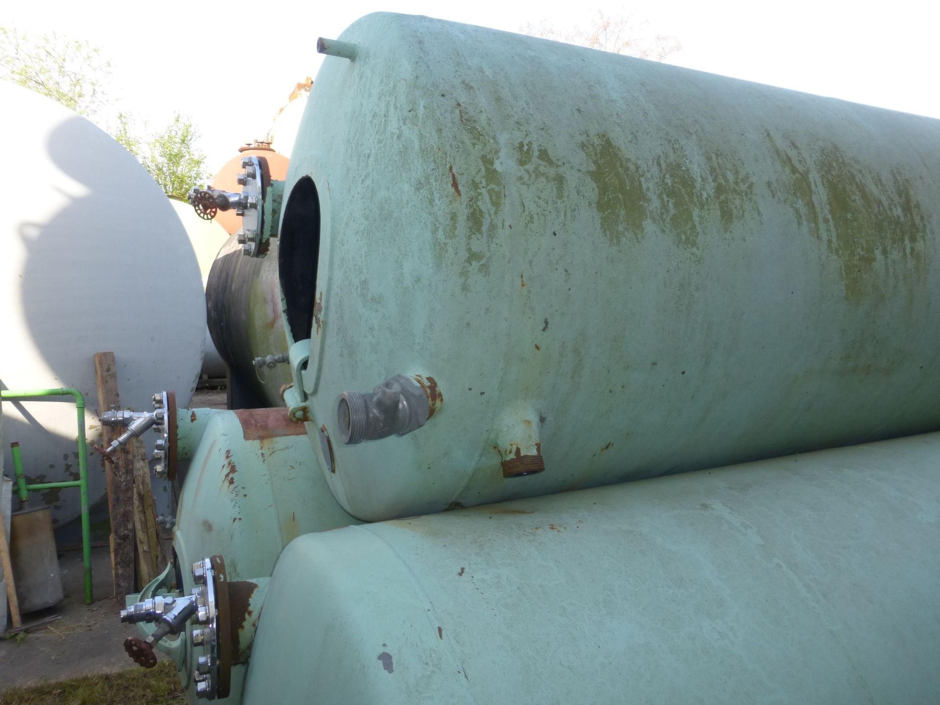 Stahltanks innen emailliert (gebraucht) mit Betonl (3)