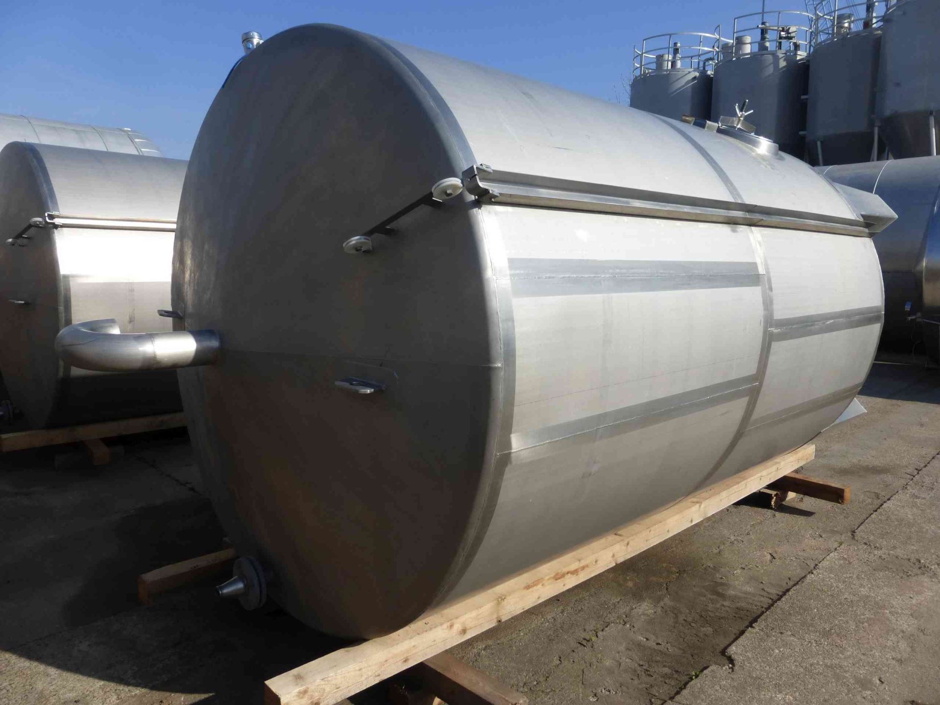 Lagerbehälter aus Edelstahl (V2A), stehend (4)