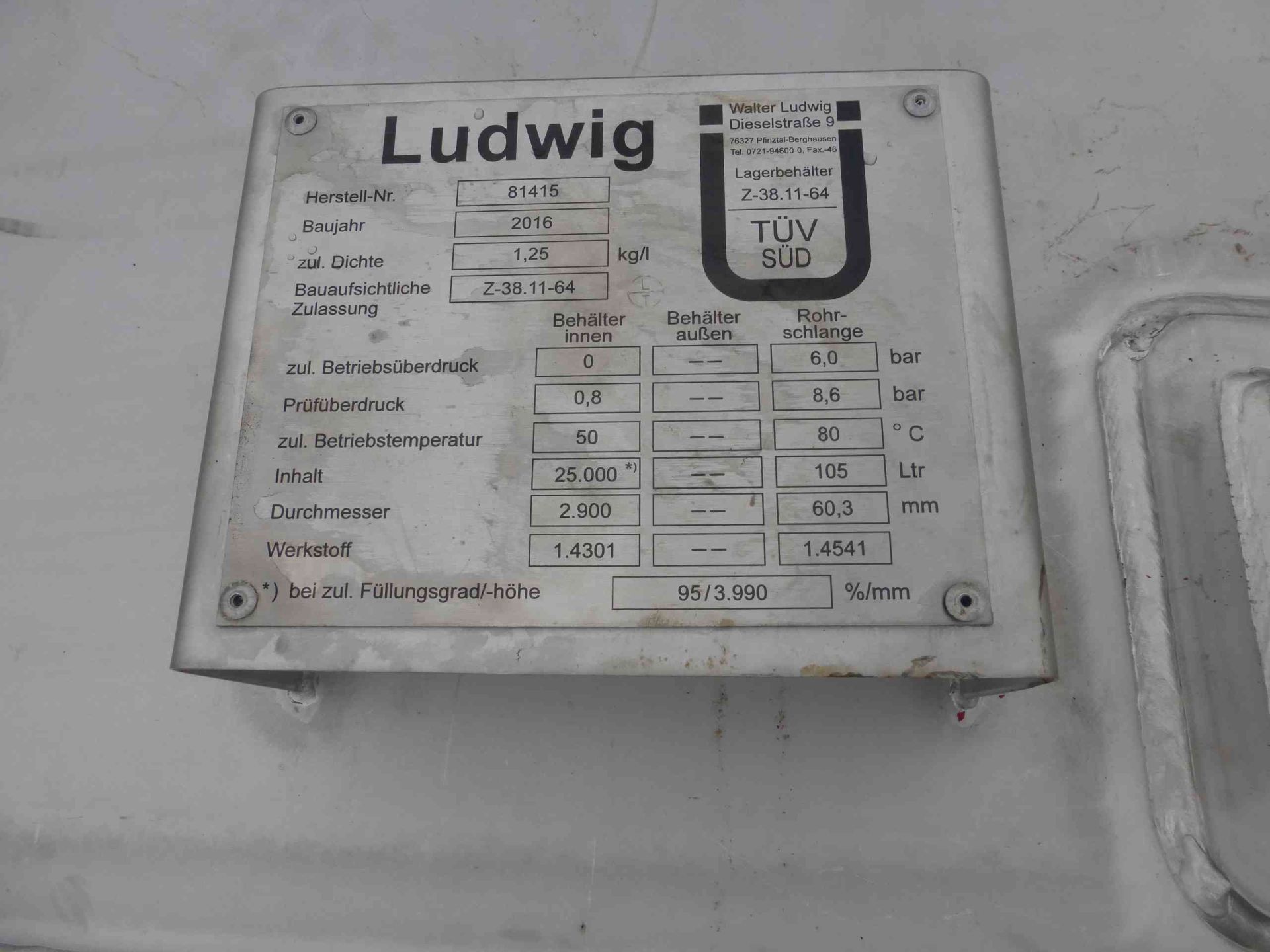 Lagerbehälter aus Edelstahl (V2A), heiz-/kühlbar (2)