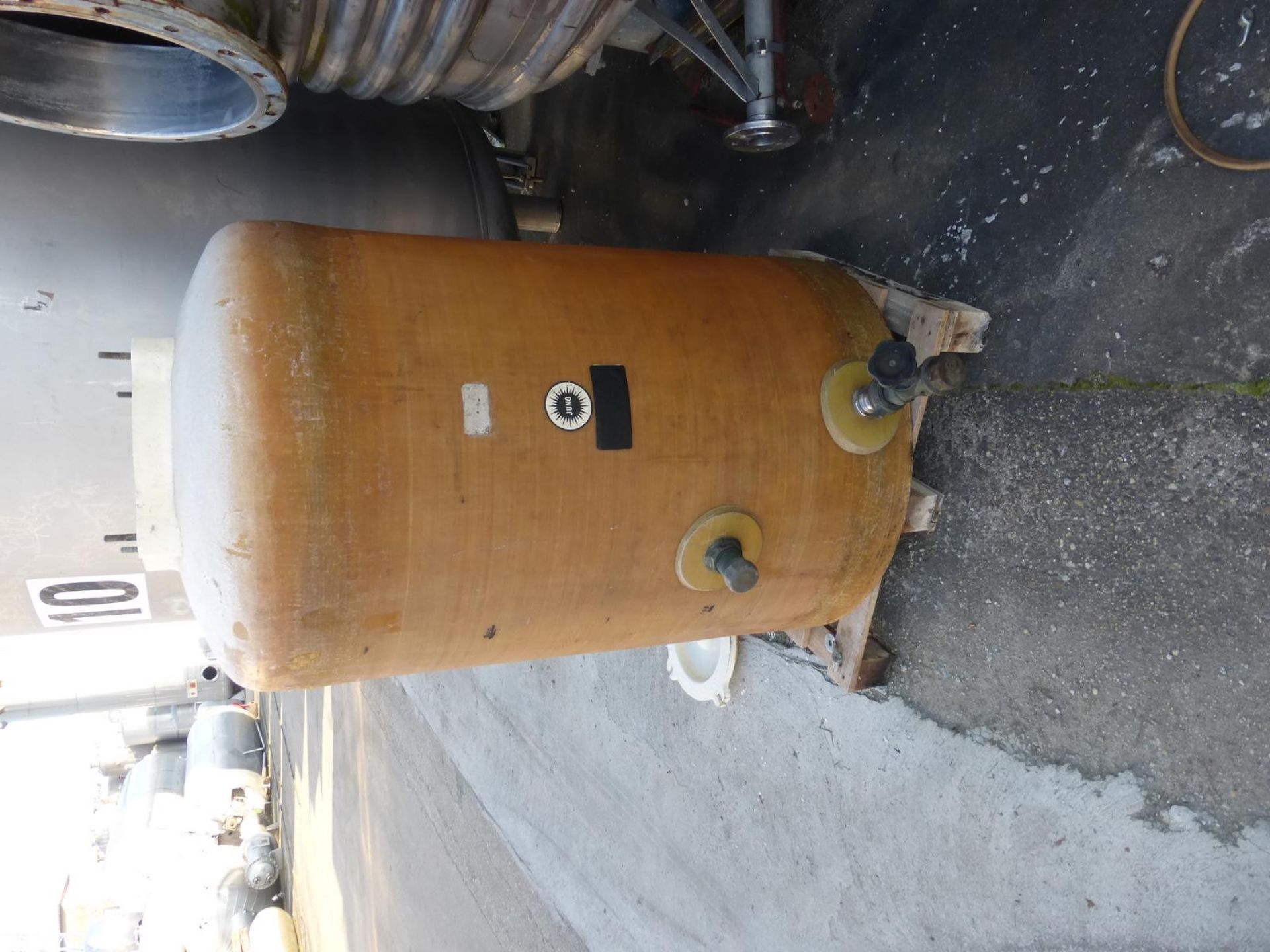 Lagerbeh&auml;lter aus GFK, stehend (1)