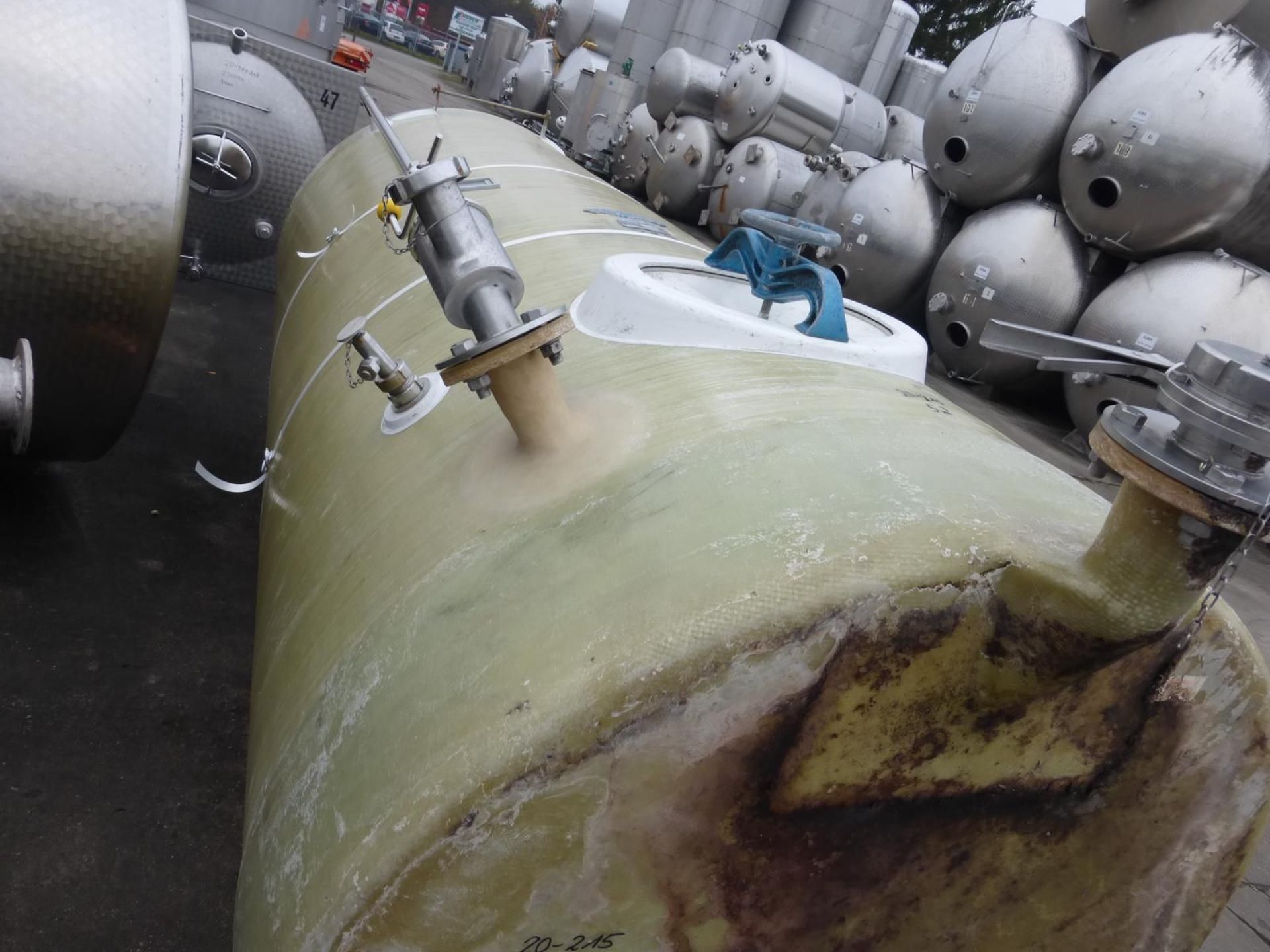 Lagerbehälter aus GFK, Flachboden, 3,5% Gefälle (3)