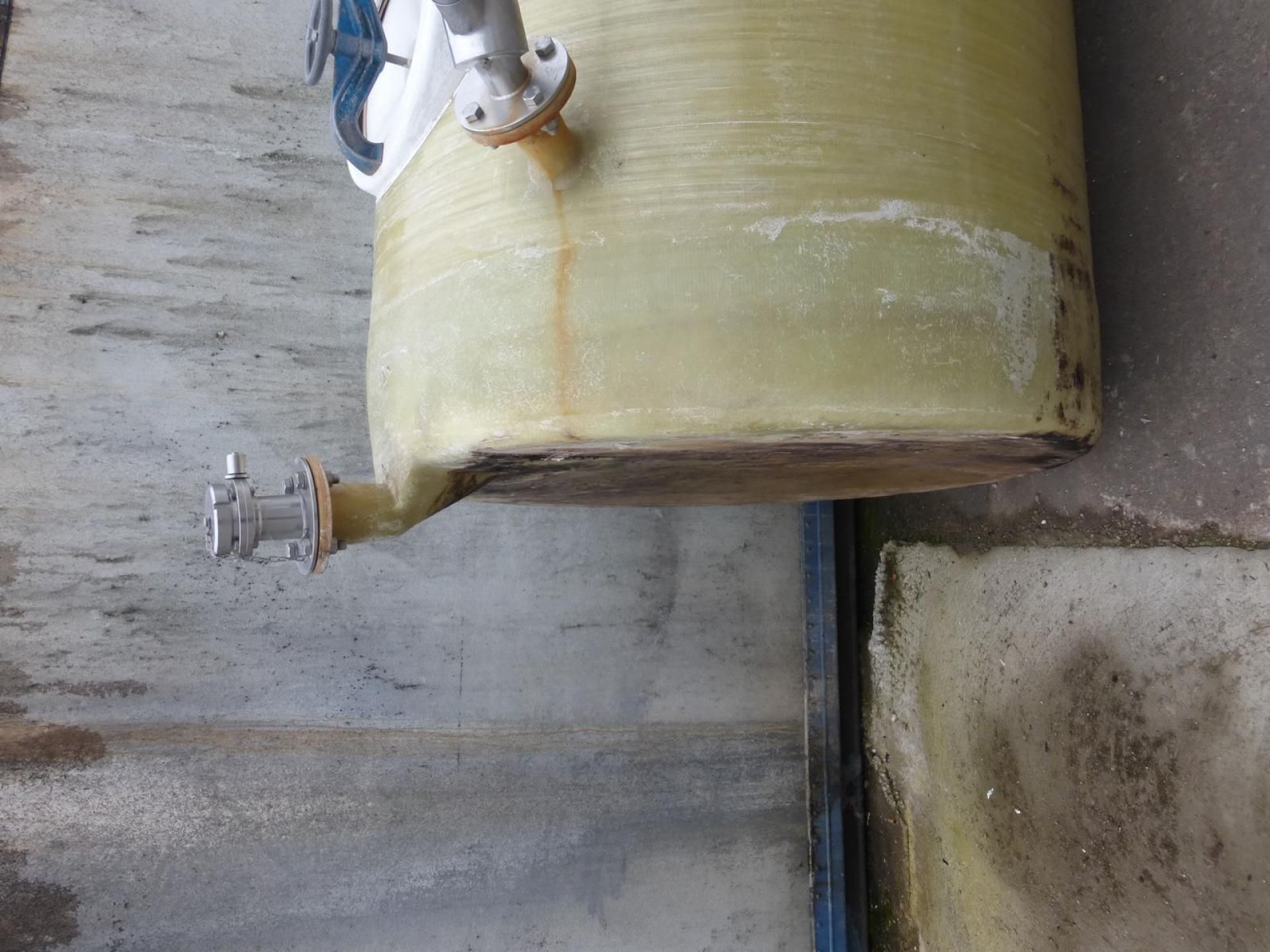 Lagerbehälter aus GFK, Flachbodenbehälter (2)