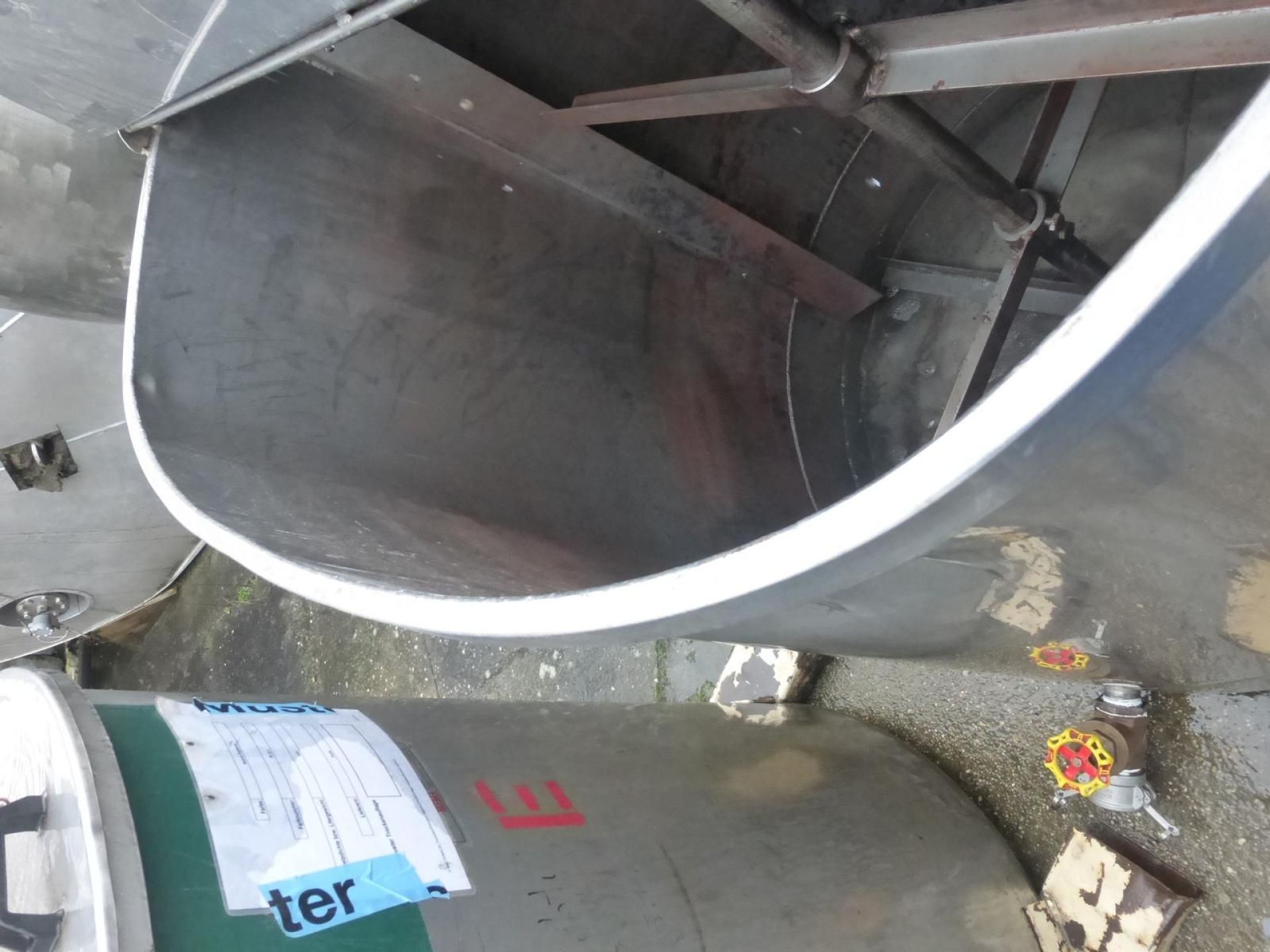 Rührwerksbehälter aus Edelstahl (V2A), stehend (3)