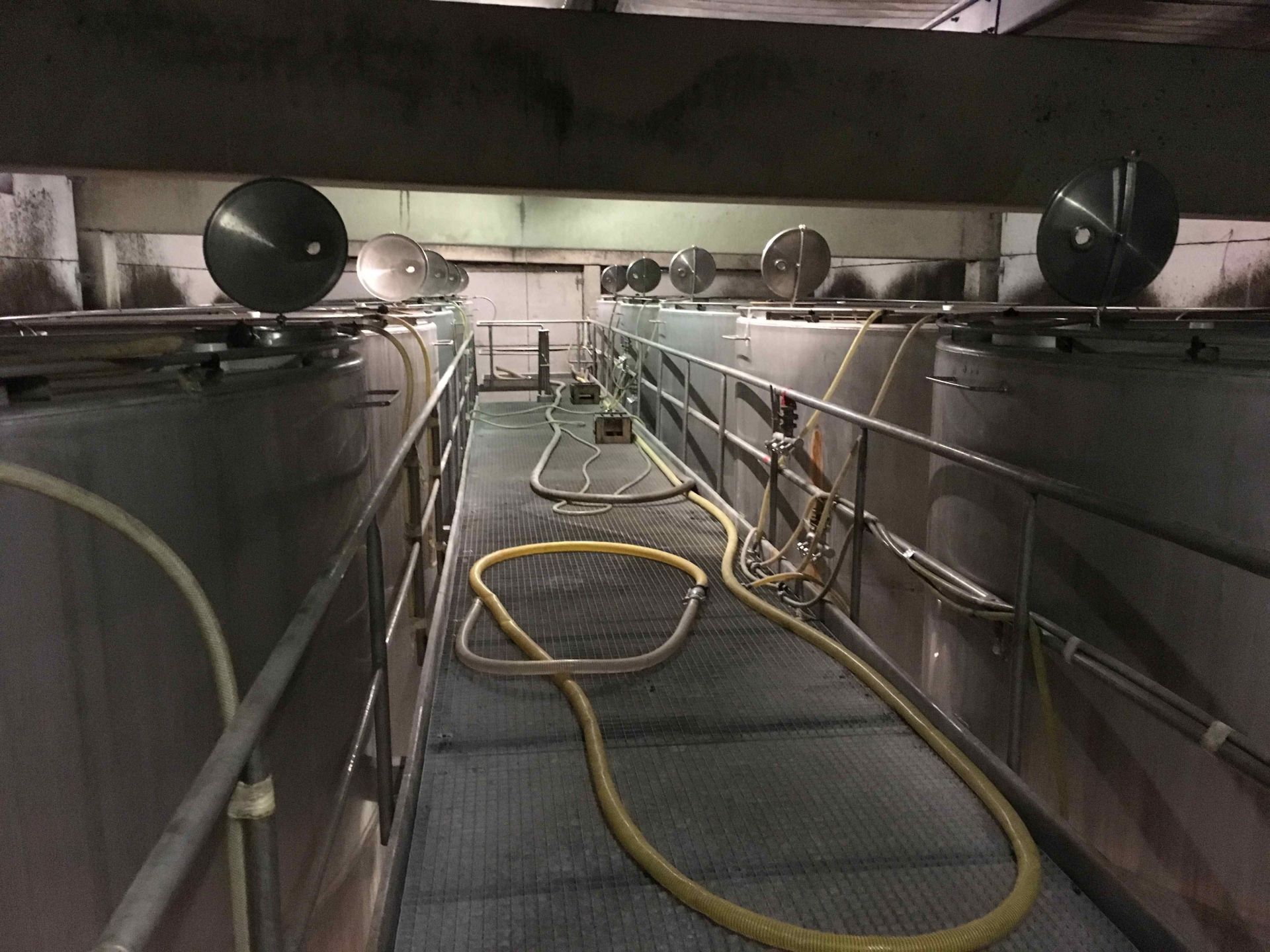 Lagerbehälter aus Edelstahl V2A, Flachboden (5)