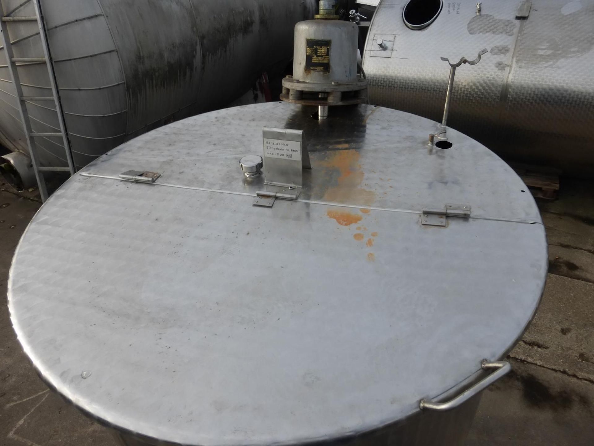 Rührwerksbehälter aus Edelstahl (V2A), stehend (2)