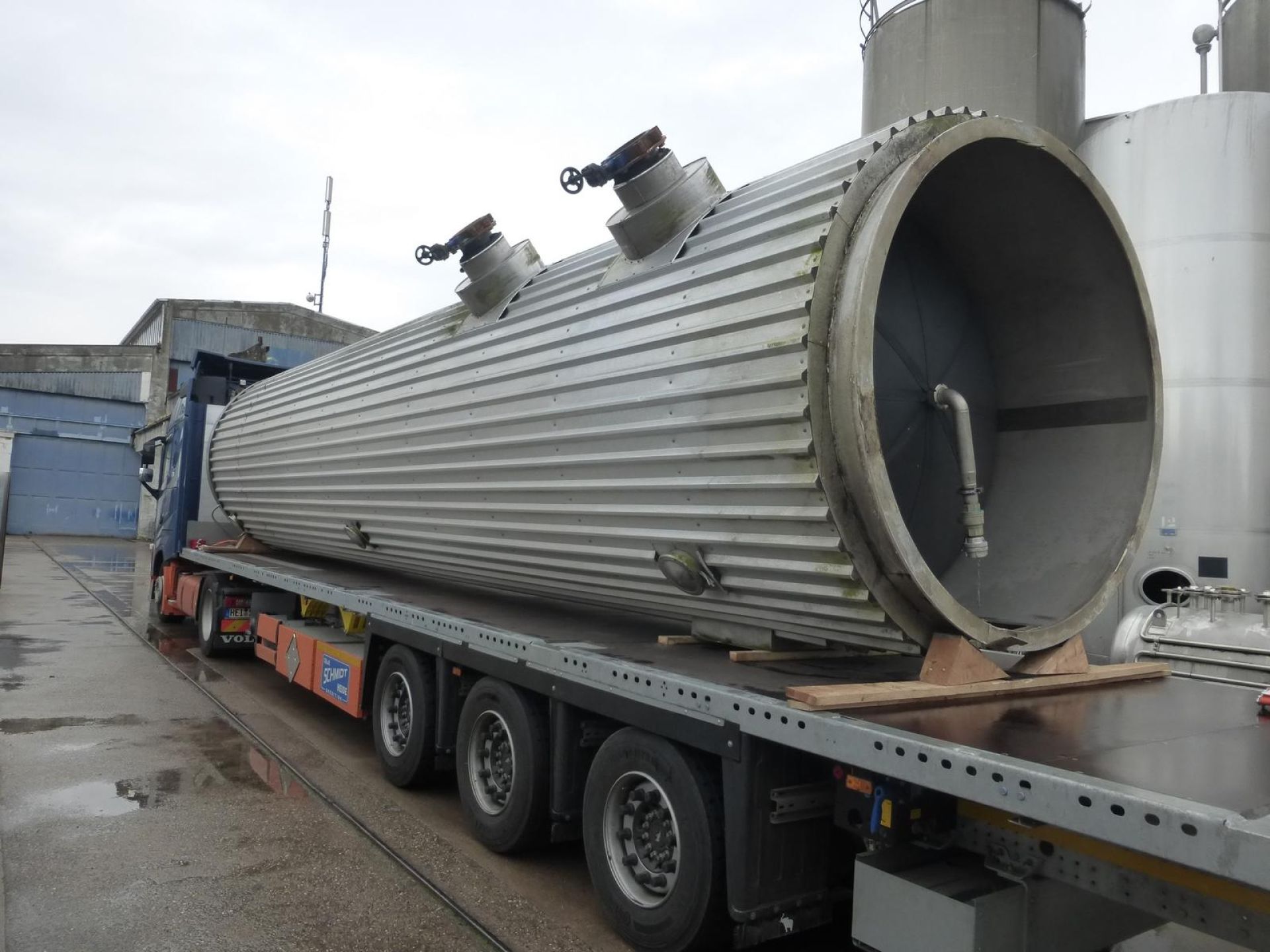 Druckbeh&auml;lter aus Edelstahl V2A, isoliert (1)