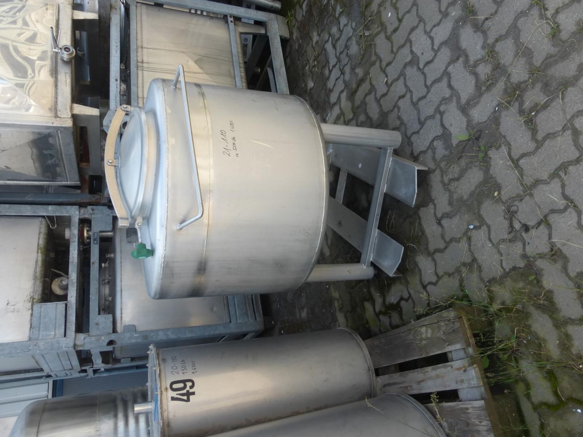 Edelstahlbeh&auml;lter aus V2A, stehend (1)