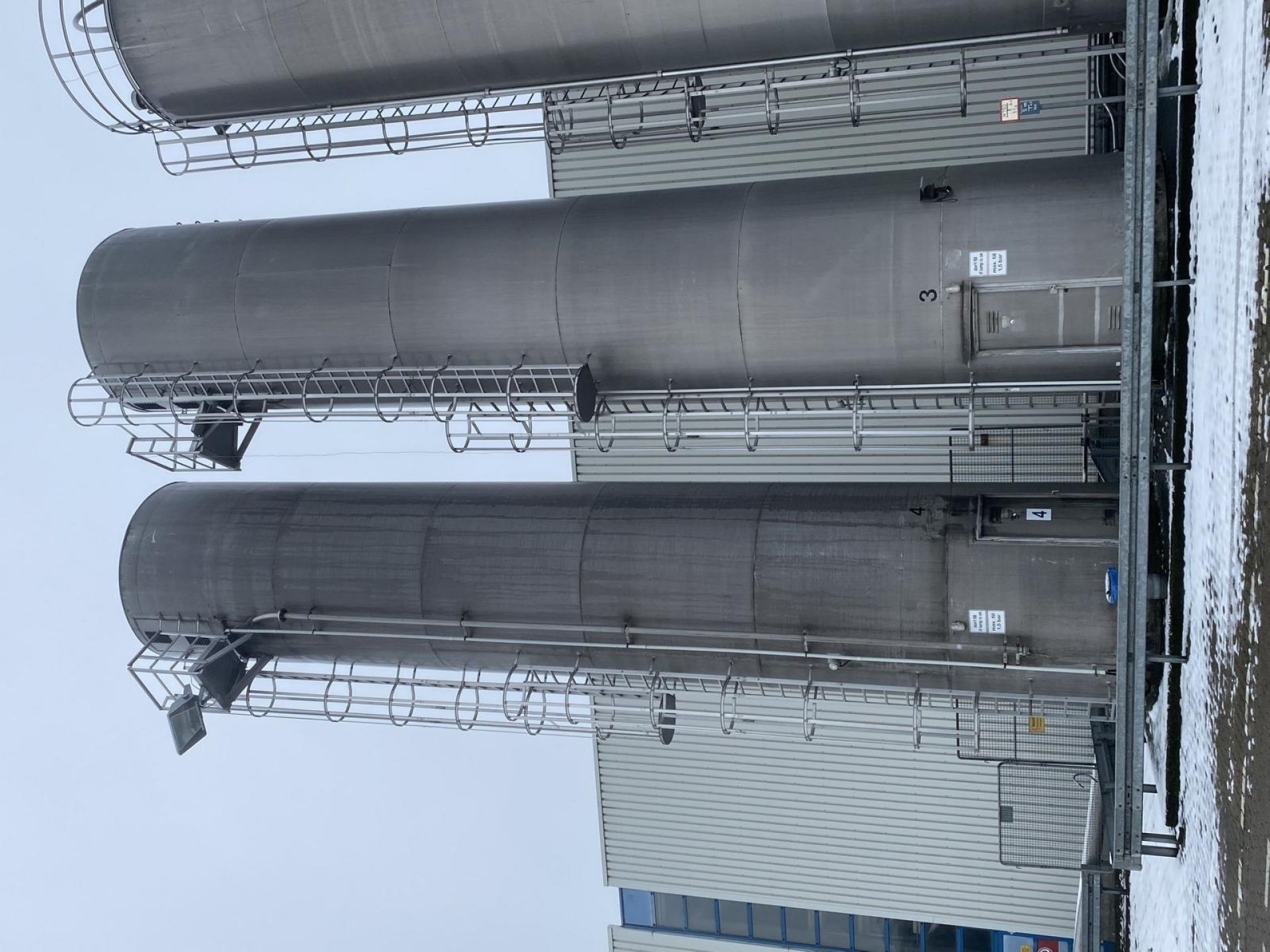 Aluminiumsilo mit langer Standzarge + Filterhaus (1)