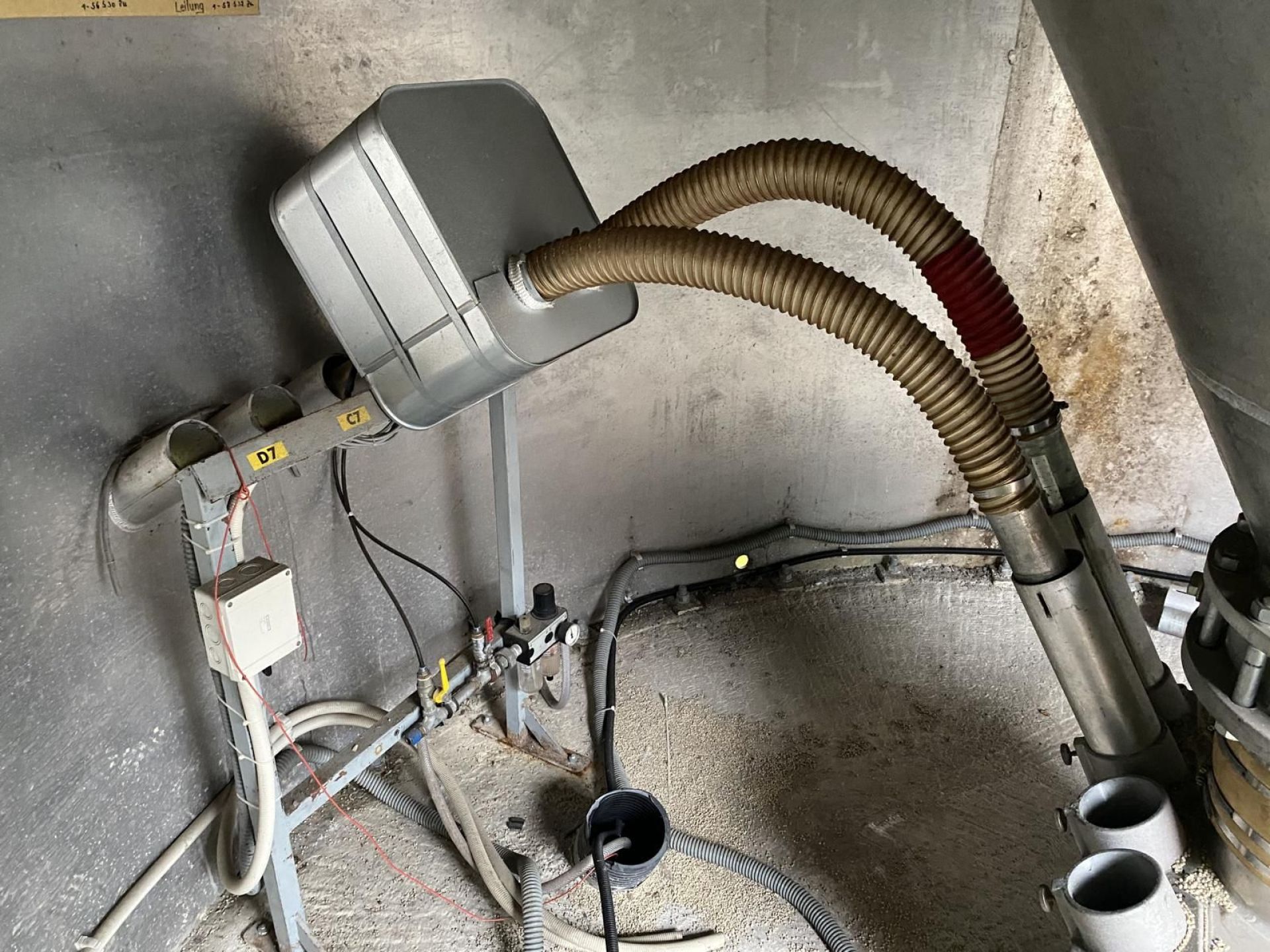 Aluminiumsilo auf Standzarge (4)