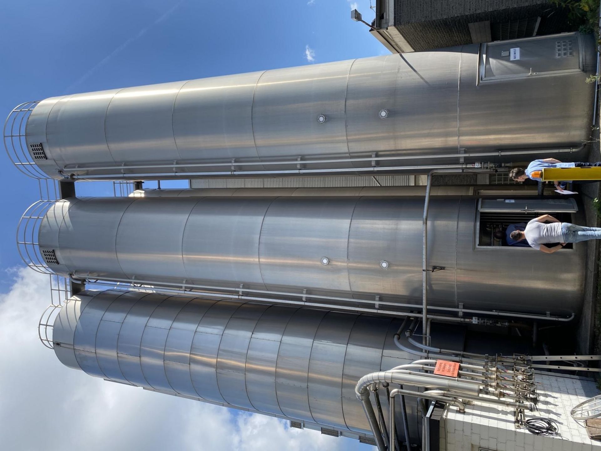 Aluminiumsilo mit langer Standzarge + Filterhaus (1)