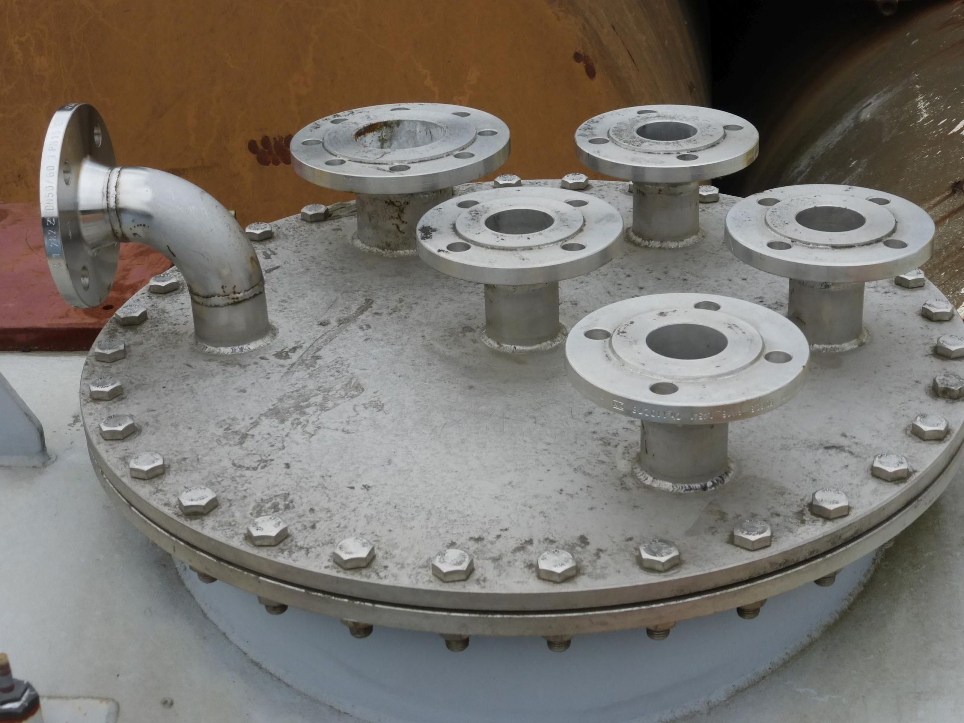 Liegender Lagerbehälter nach DIN 6616/2 (3)