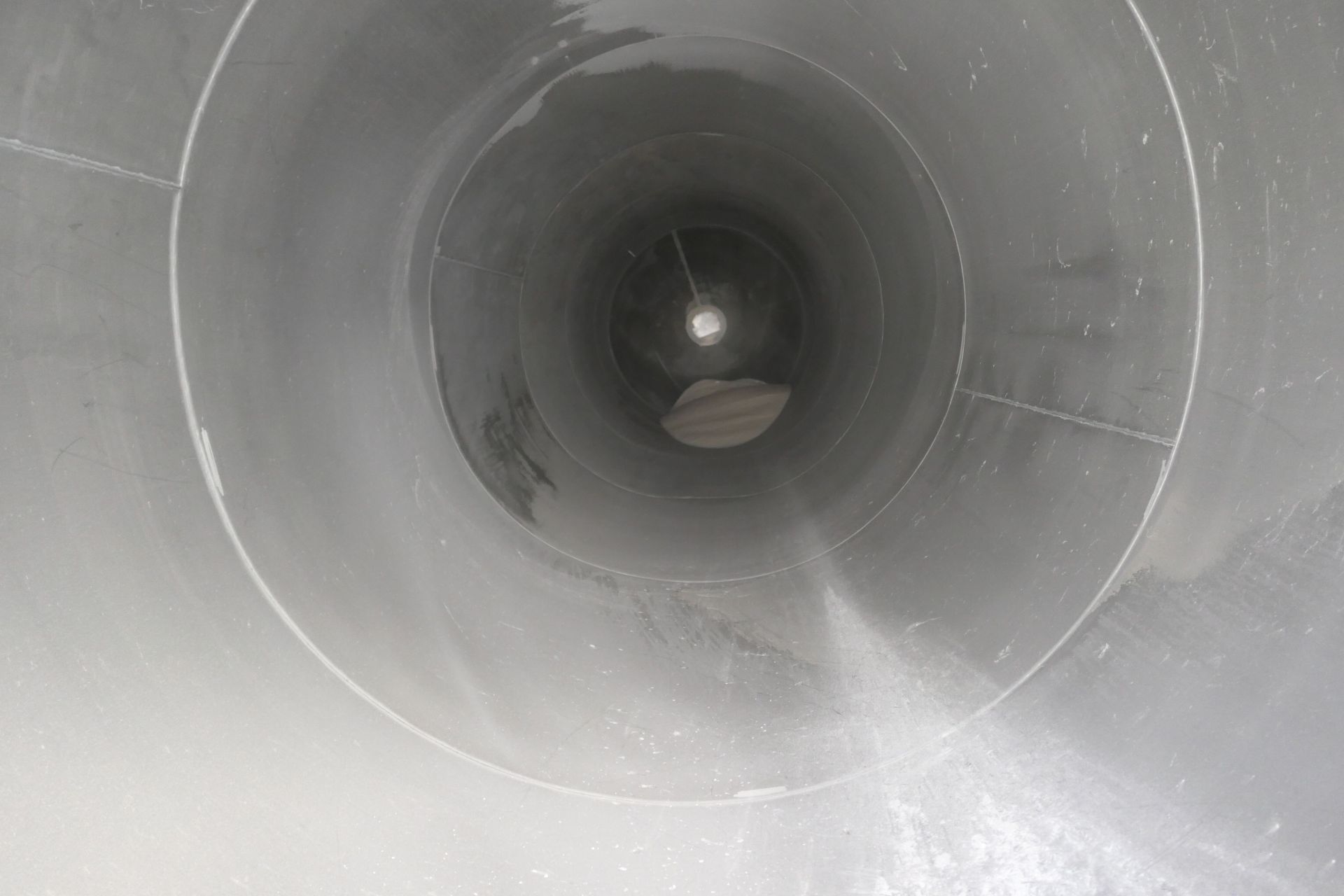 Aluminiumsilo mit langer Standzarge (5)