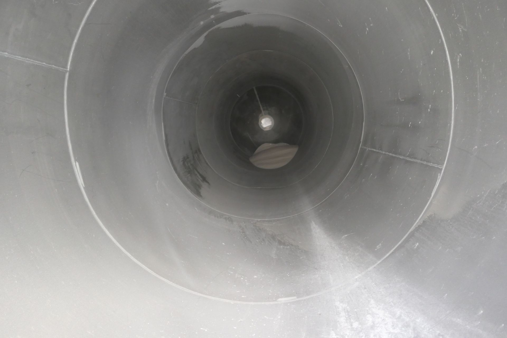 Aluminiumsilo mit langer Standzarge (5)