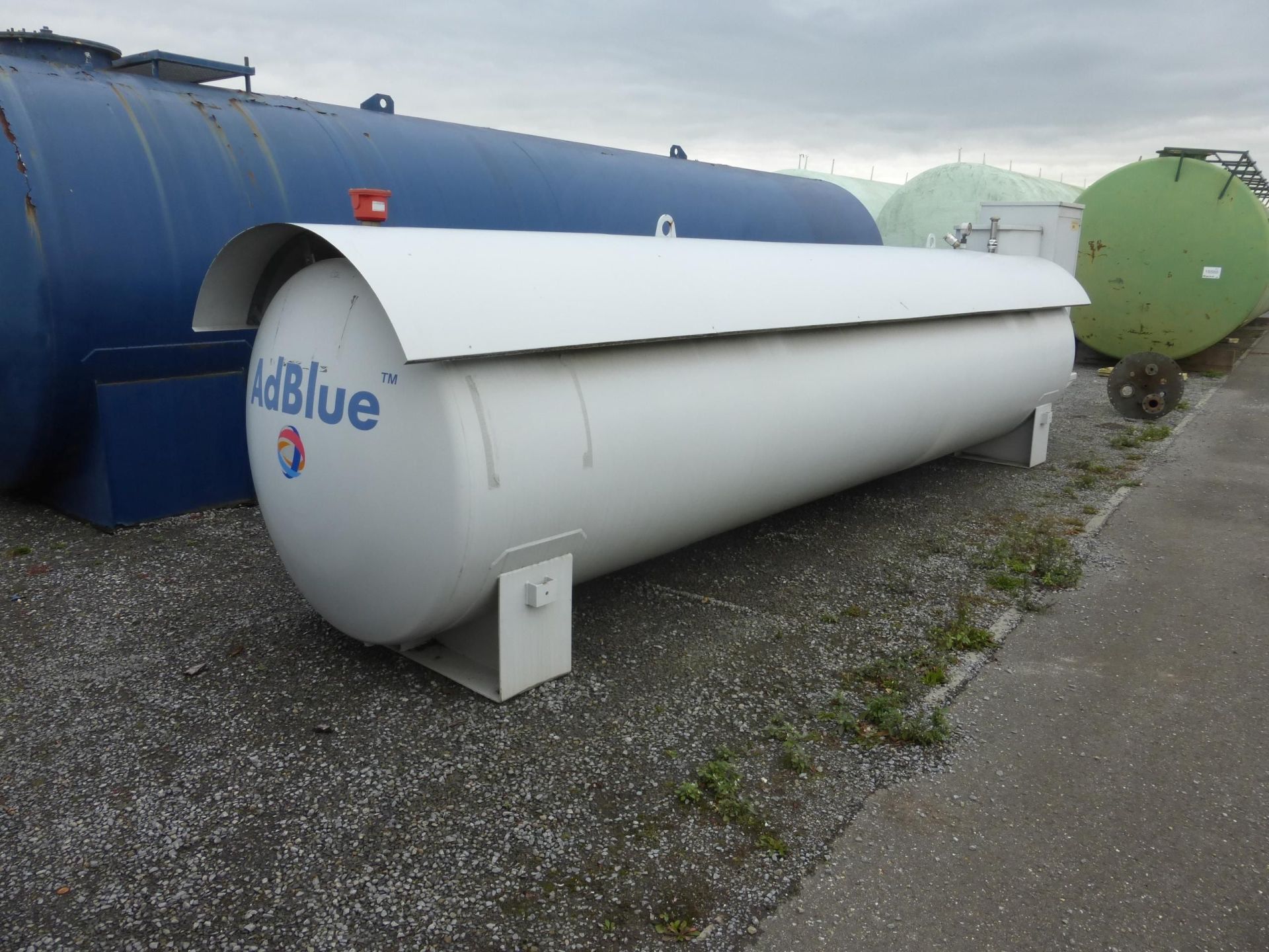 AdBlue-Tank, Innenmantel VA, außen Stahl (2)