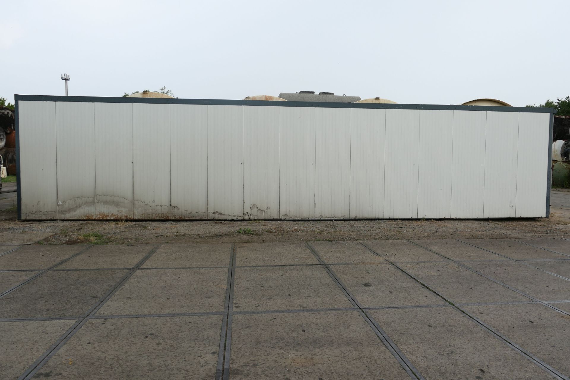 100 m³ Pufferspeicher aus Stahl, liegend, isoliert (3)