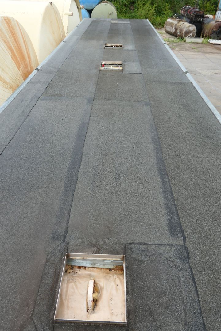 100 m³ Pufferspeicher aus Stahl, liegend, isoliert (4)