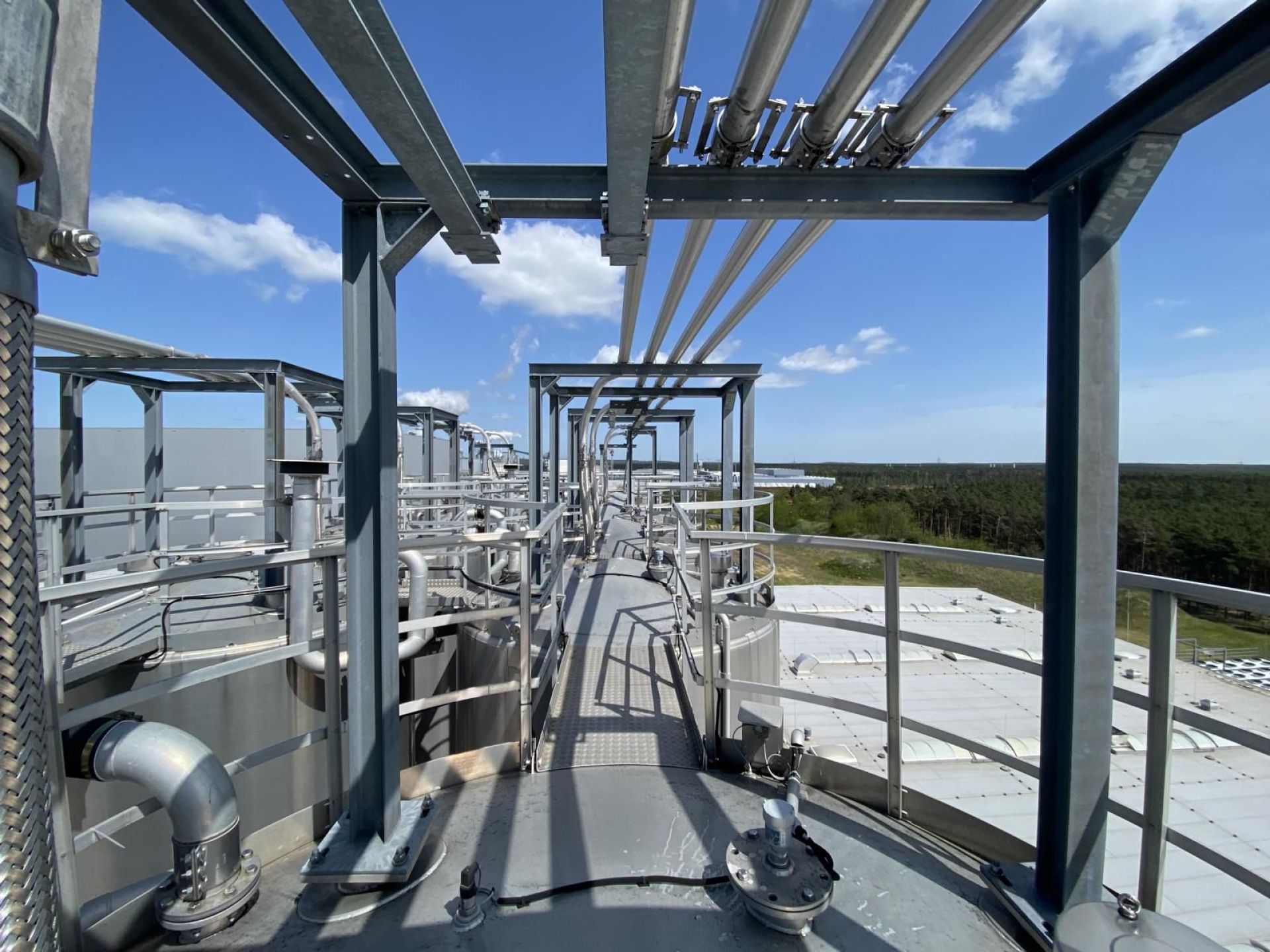 Aluminiumsilo auf langer Standzarge (4)