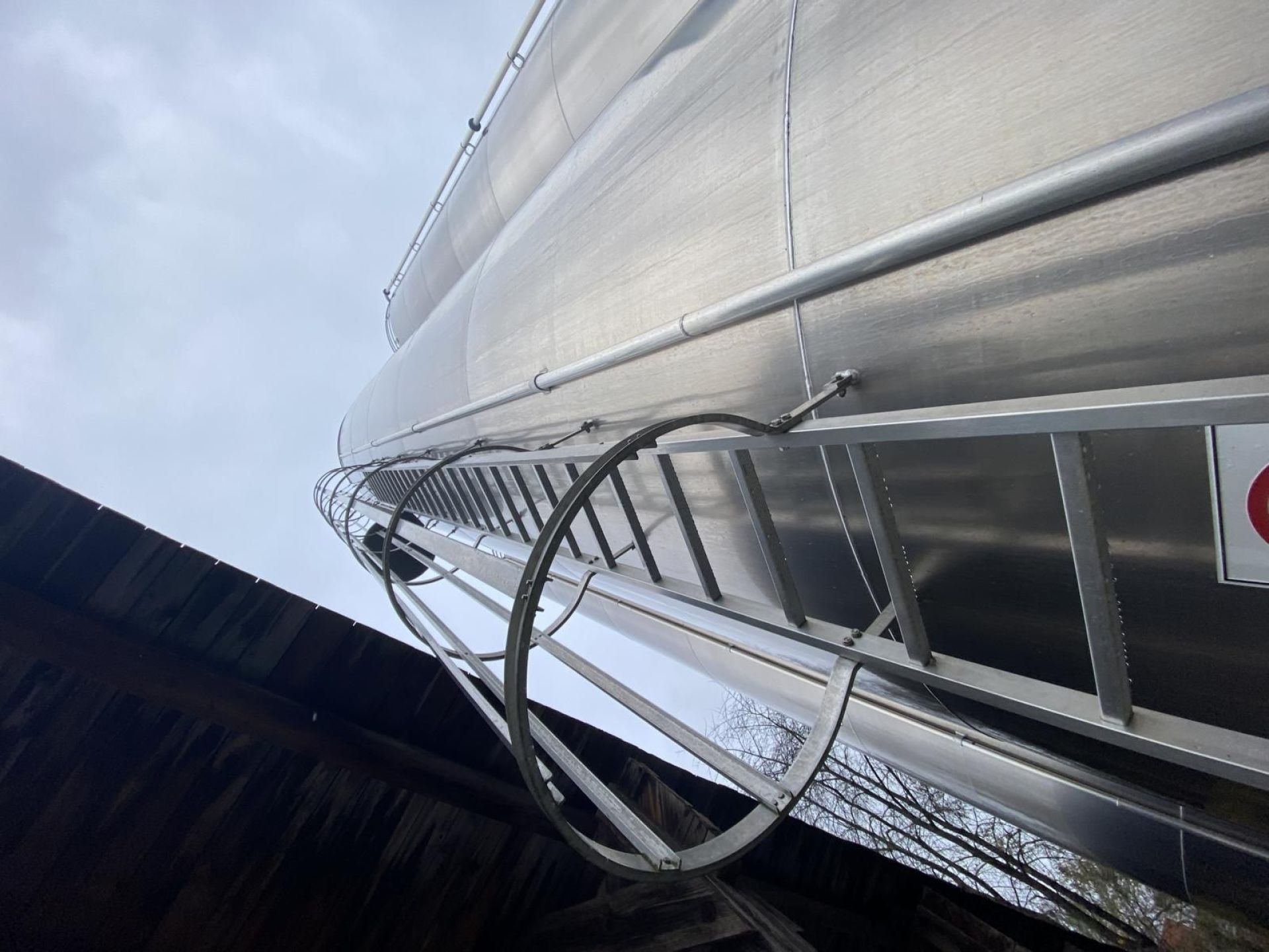 Aluminiumsilo, auf Fußring (3)