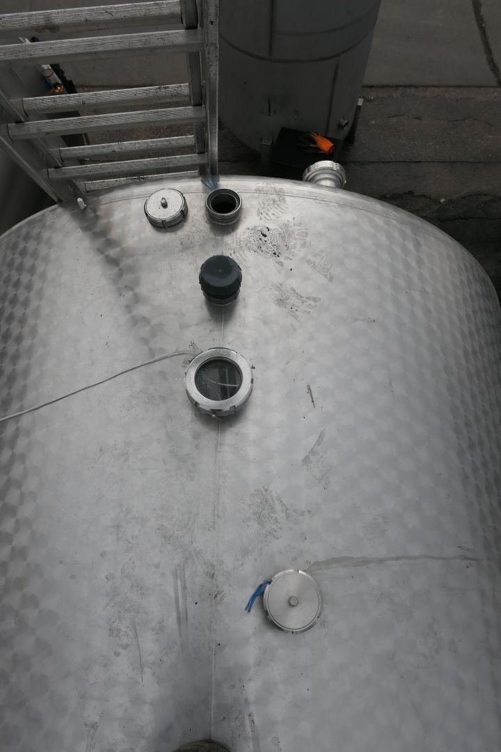 Lagerbehälter aus Edelstahl (V2A), liegend (4)