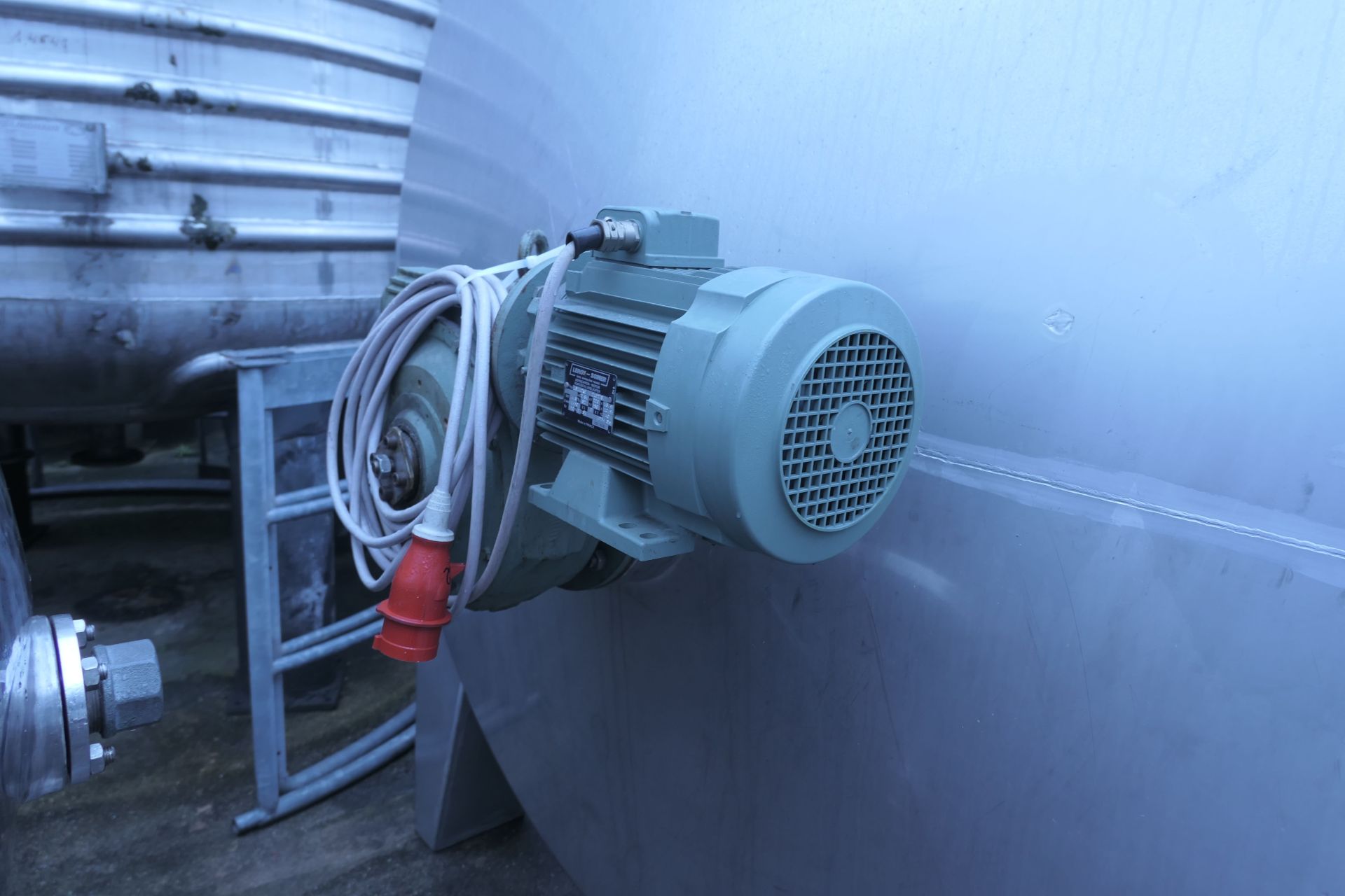 Rührwerkbehälter aus Edelstahl (V2A), liegend (3)