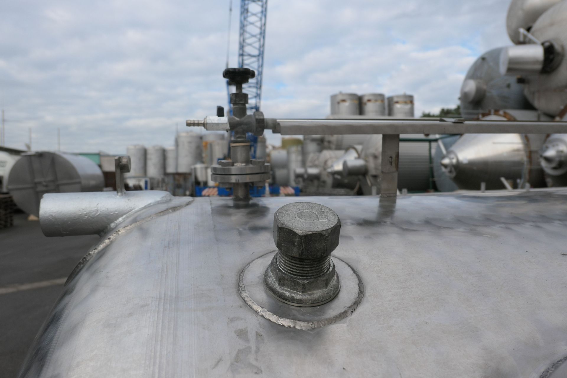 Lagerbehälter aus Edelstahl (V2A), stehend (3)