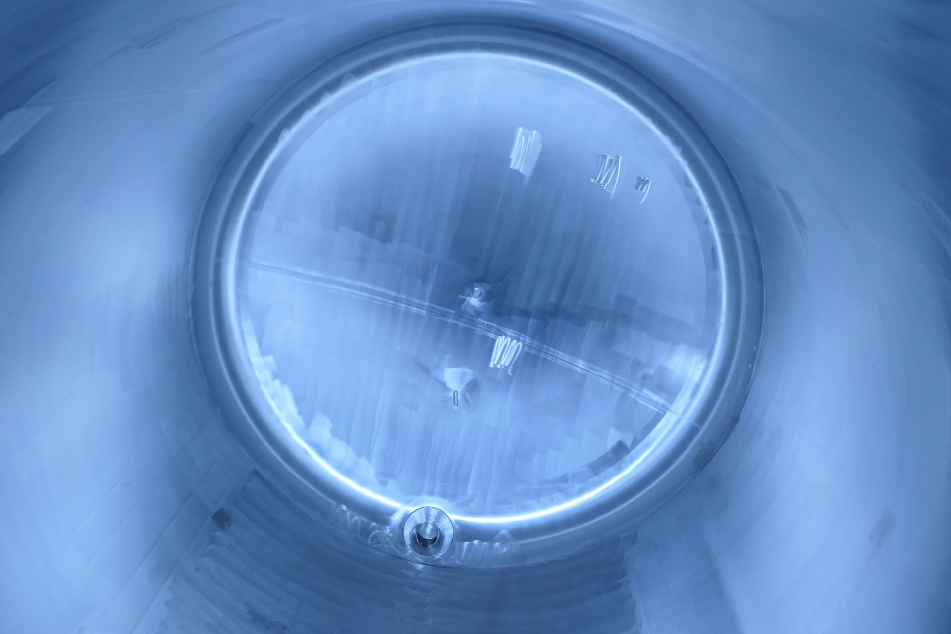 Container-Drucktank aus Edelstahl (V4A), isoliert (5)