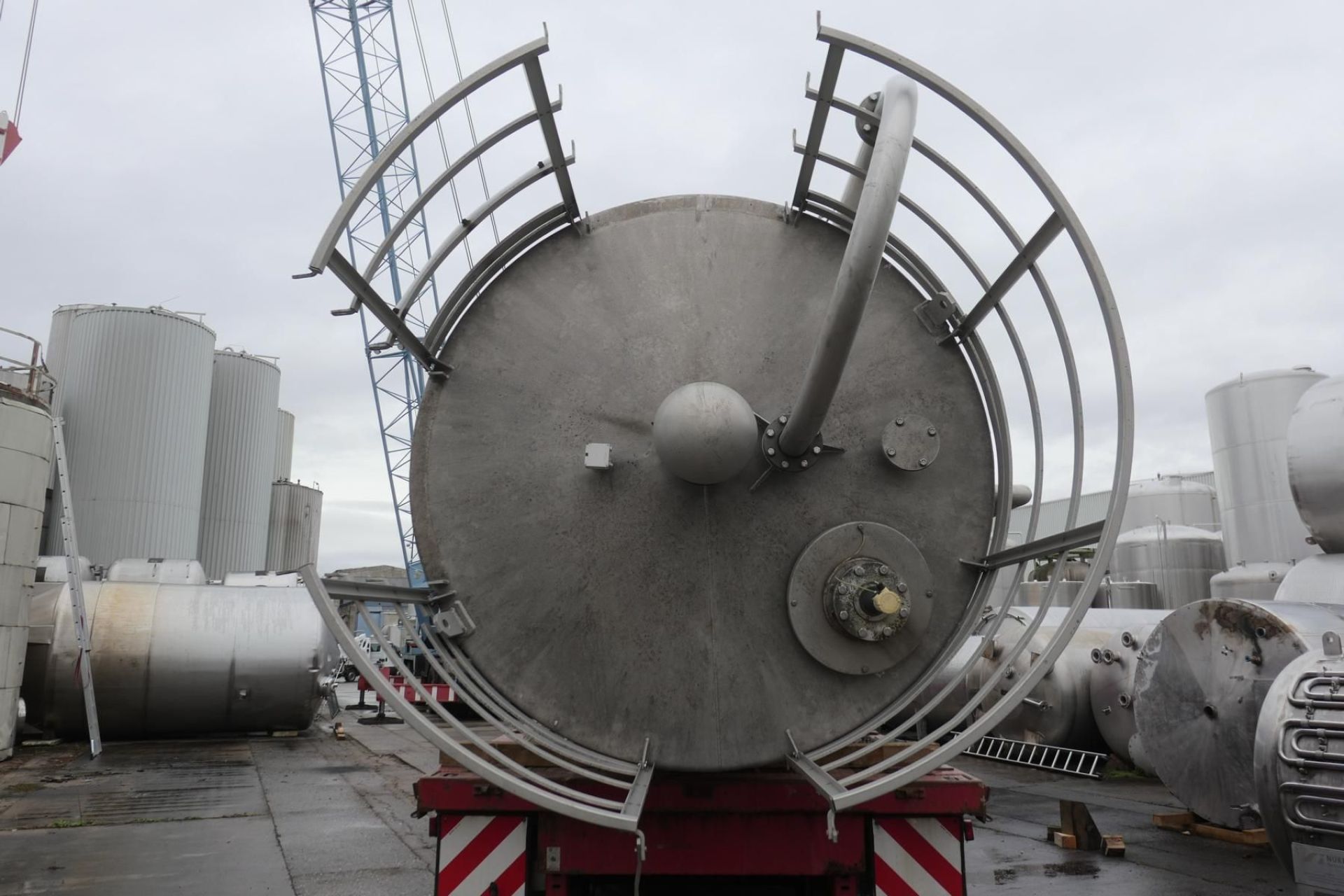 Aluminium-Silo mit langer Standzarge (4)
