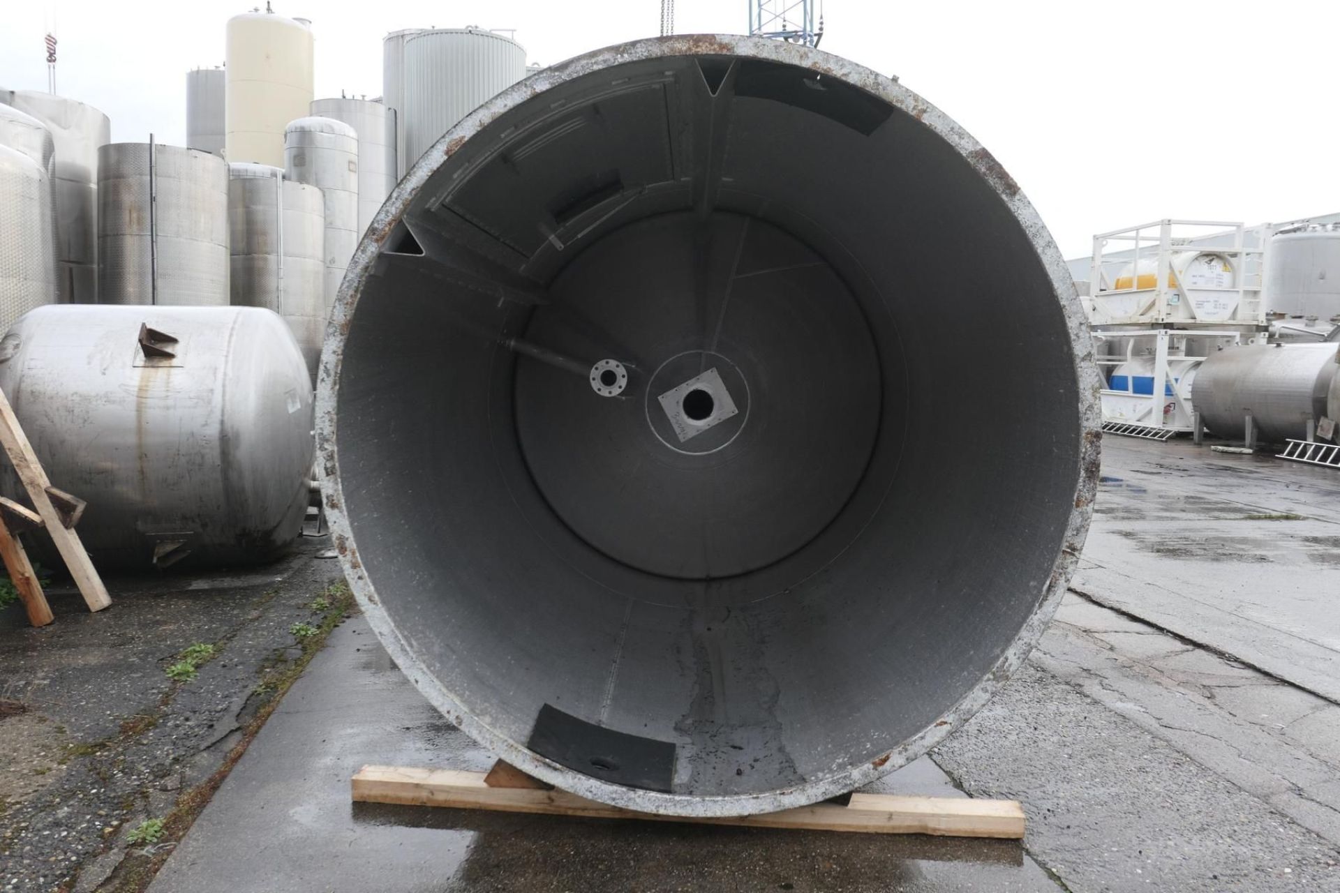 Aluminium-Silo mit langer Standzarge (5)