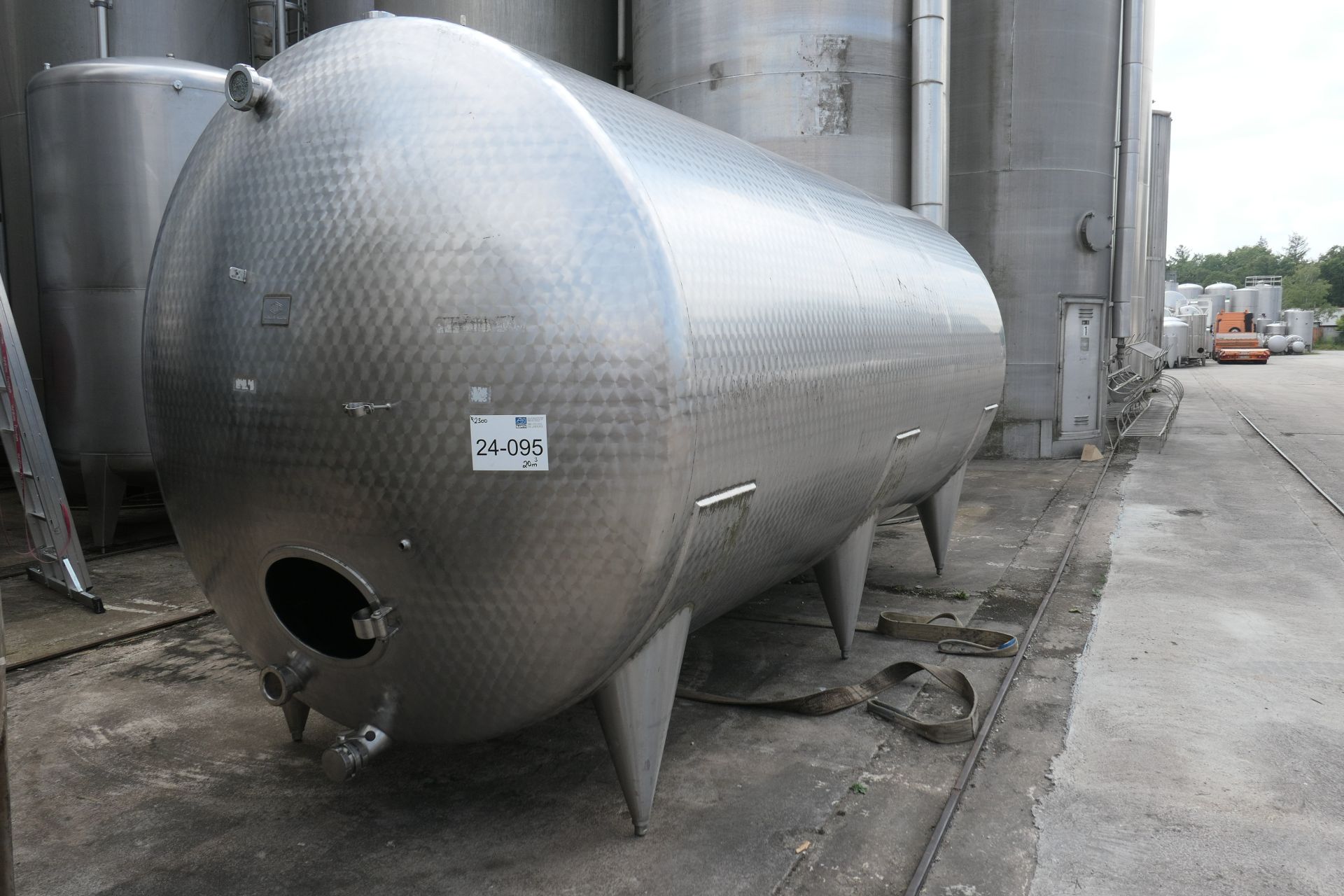 Lagerbeh&auml;lter aus Edelstahl, liegend (1)