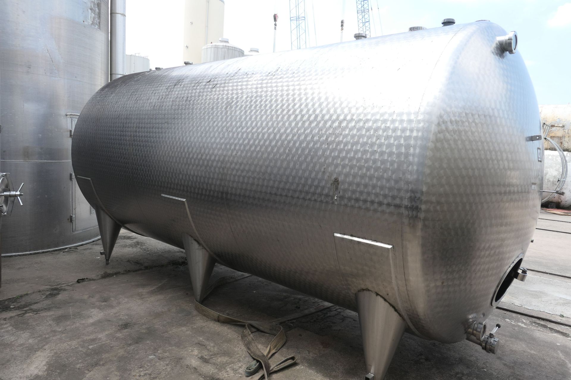 Lagerbehälter aus Edelstahl, liegend (3)