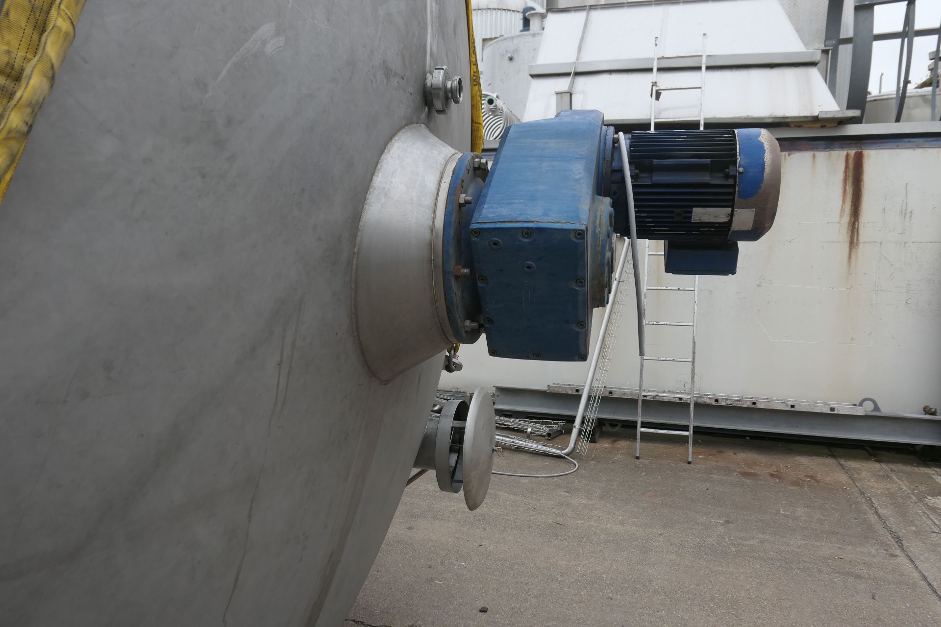 Rührwerkbehälter aus Edelstahl (V2A), stehend (2)
