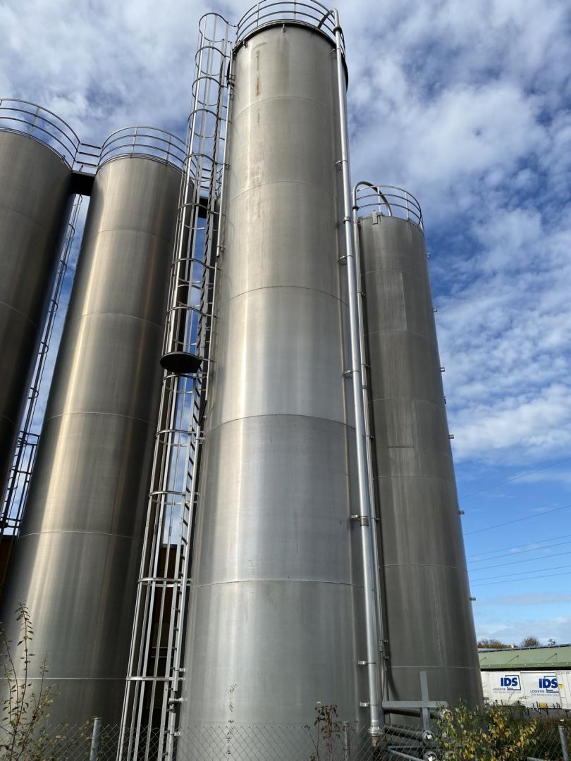 (fr.23-805) Aluminiumsilo, auf Fu&szlig;ring stehend (1)