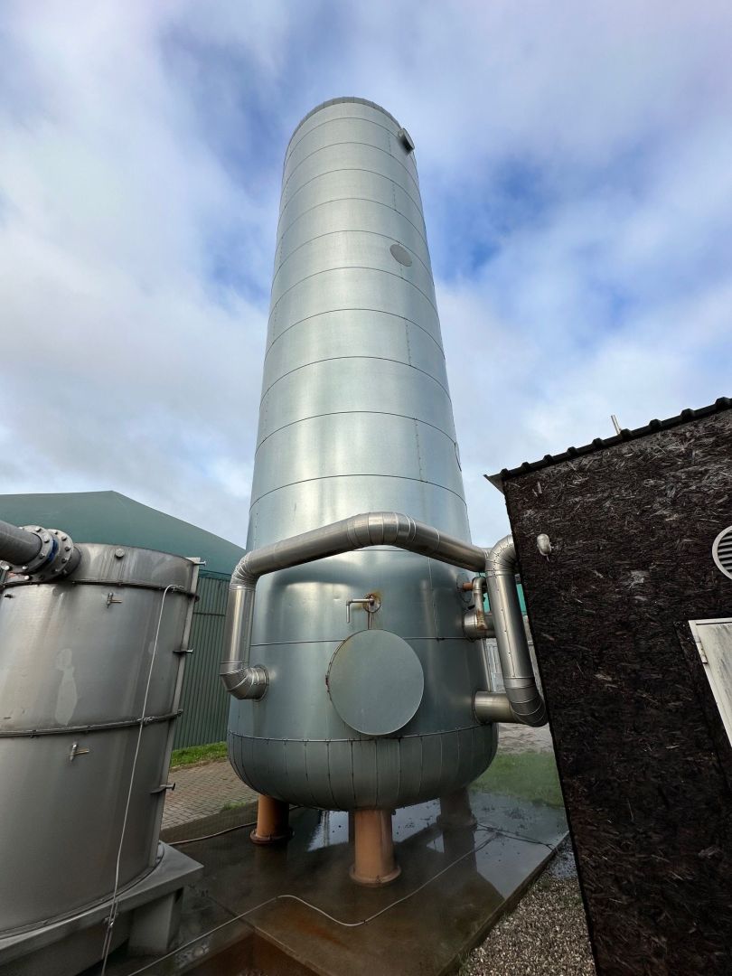 Pufferspeicher aus Stahl, isoliert, stehend (3)