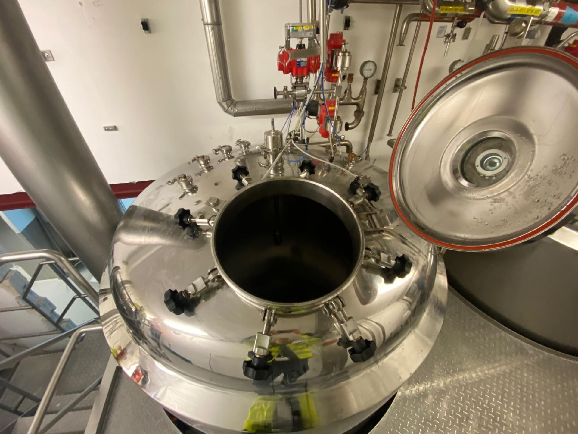 Edelstahl-Druckbeh&auml;lter, isoliert, temperierbar (1)