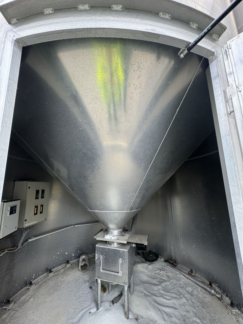 Aluminiumsilo mit langer Standzarge (3)