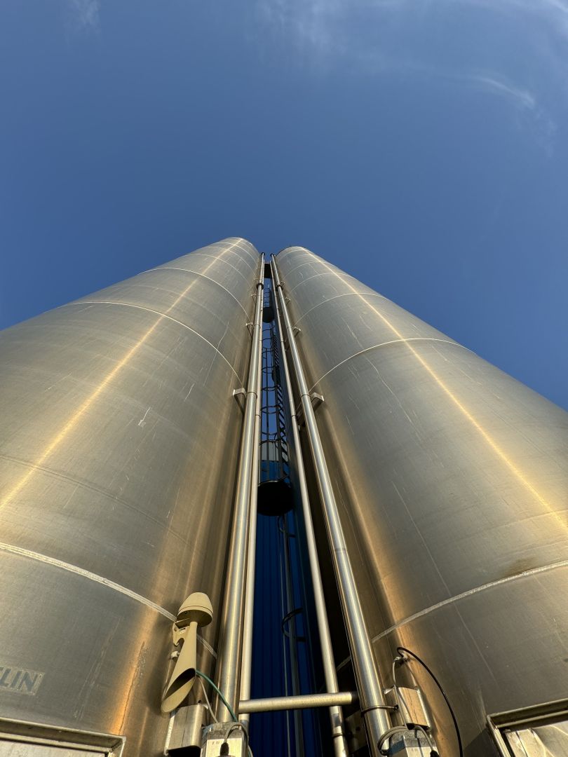 Aluminiumsilo mit langer Standzarge (Granulatsilo) (2)