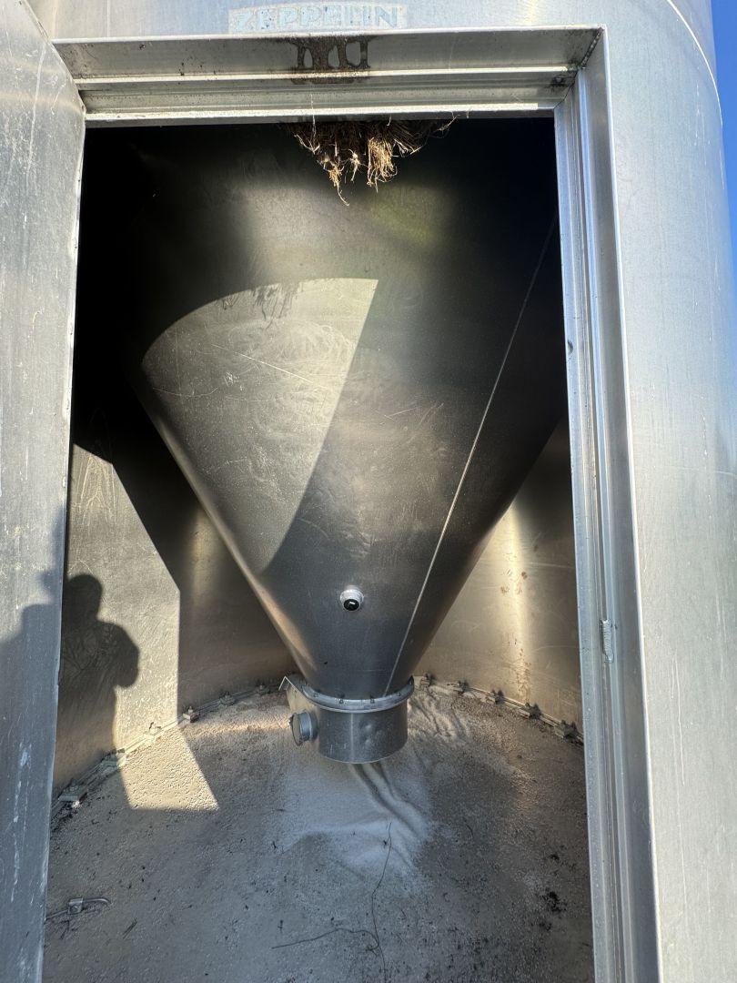 Aluminiumsilo mit langer Standzarge (Granulatsilo) (4)