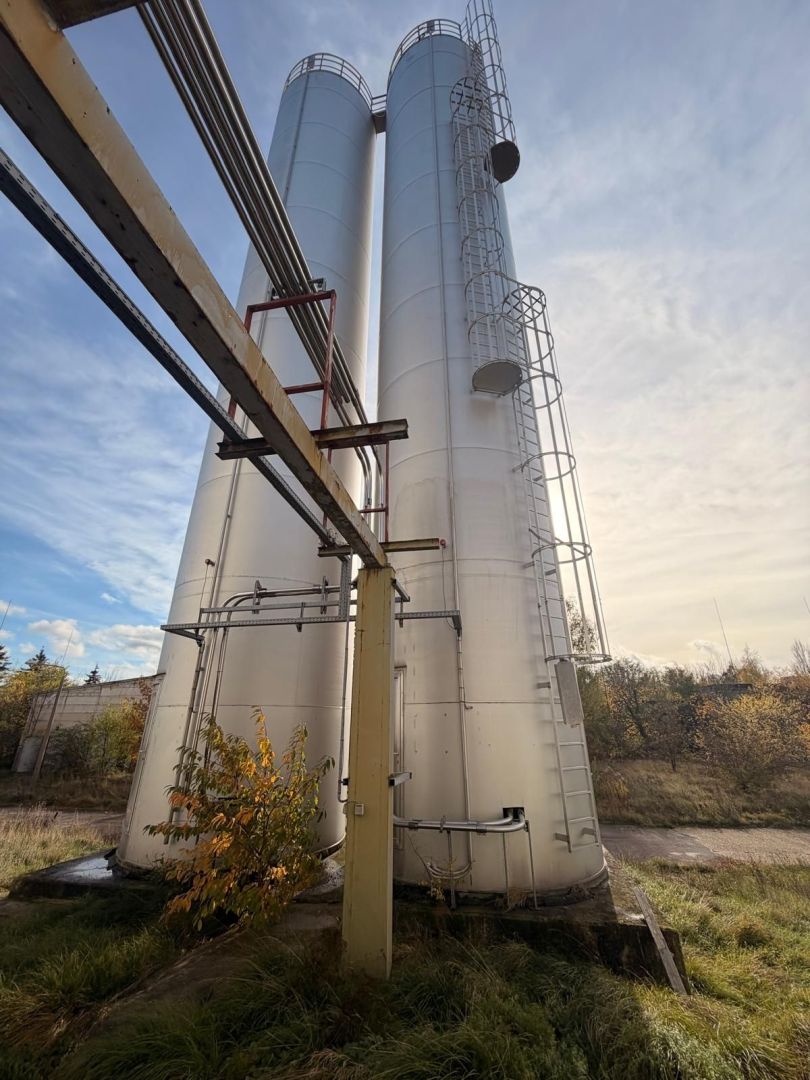 Edelstahl-Lagersilo mit langer Standzarge (3)