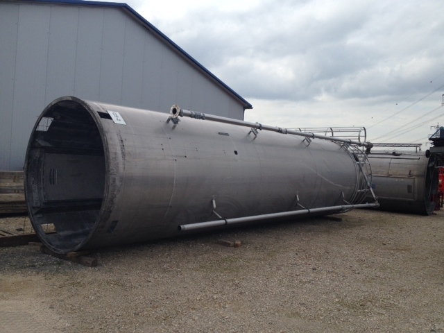 Aluminium silo with long skirt, 30 m&sup3; (1)