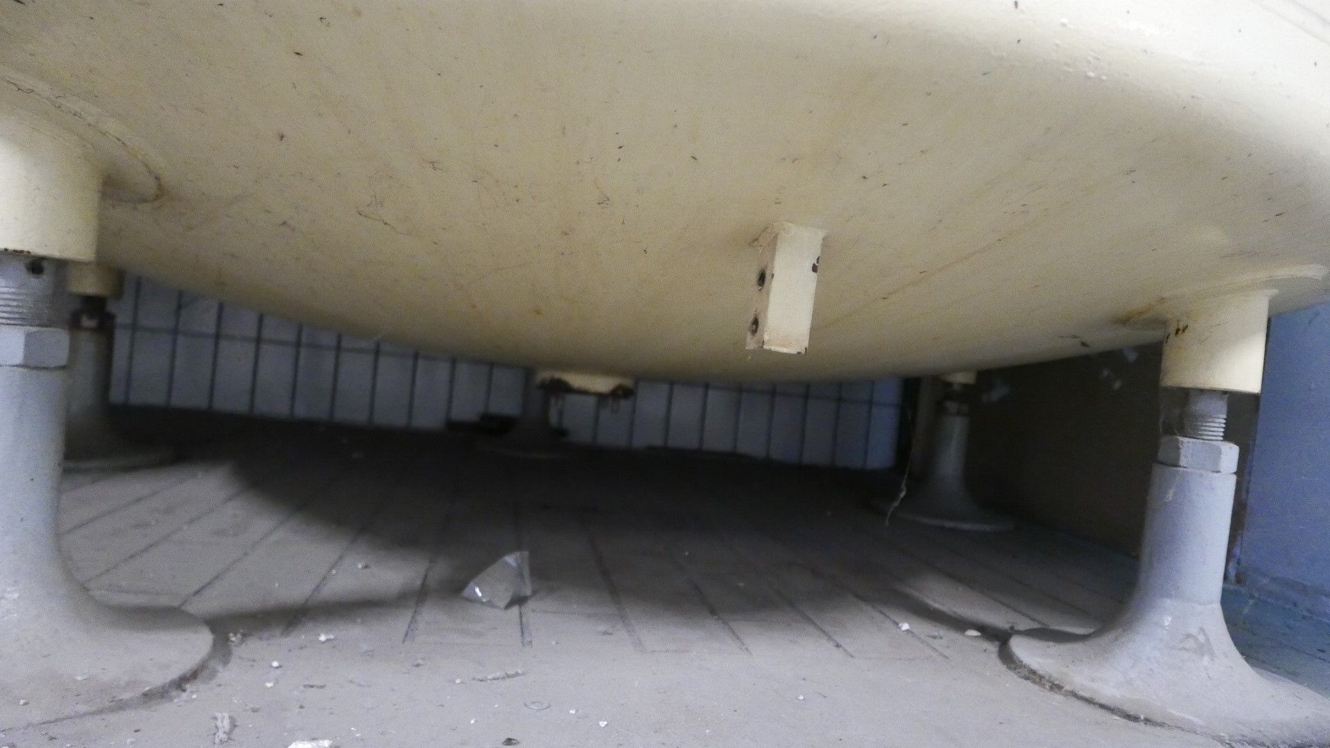 Lagerbehälter aus Stahl, innen beschicht (4)