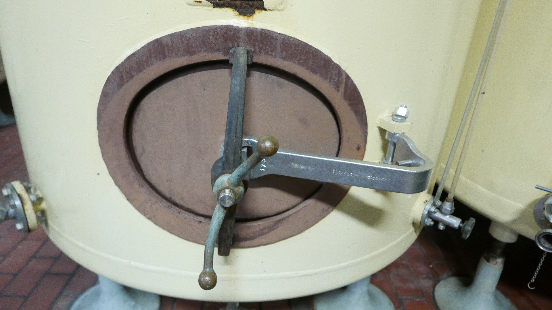 Lagerbehälter aus Stahl, innen beschichtet (4)