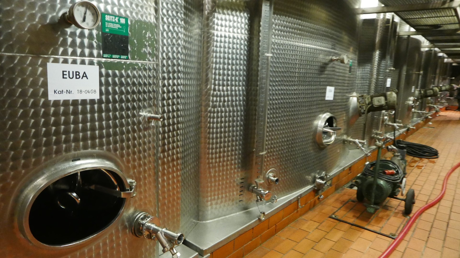 R&uuml;hrwerkbeh&auml;lter aus Edelstahl (V2A), Flachboden (1)