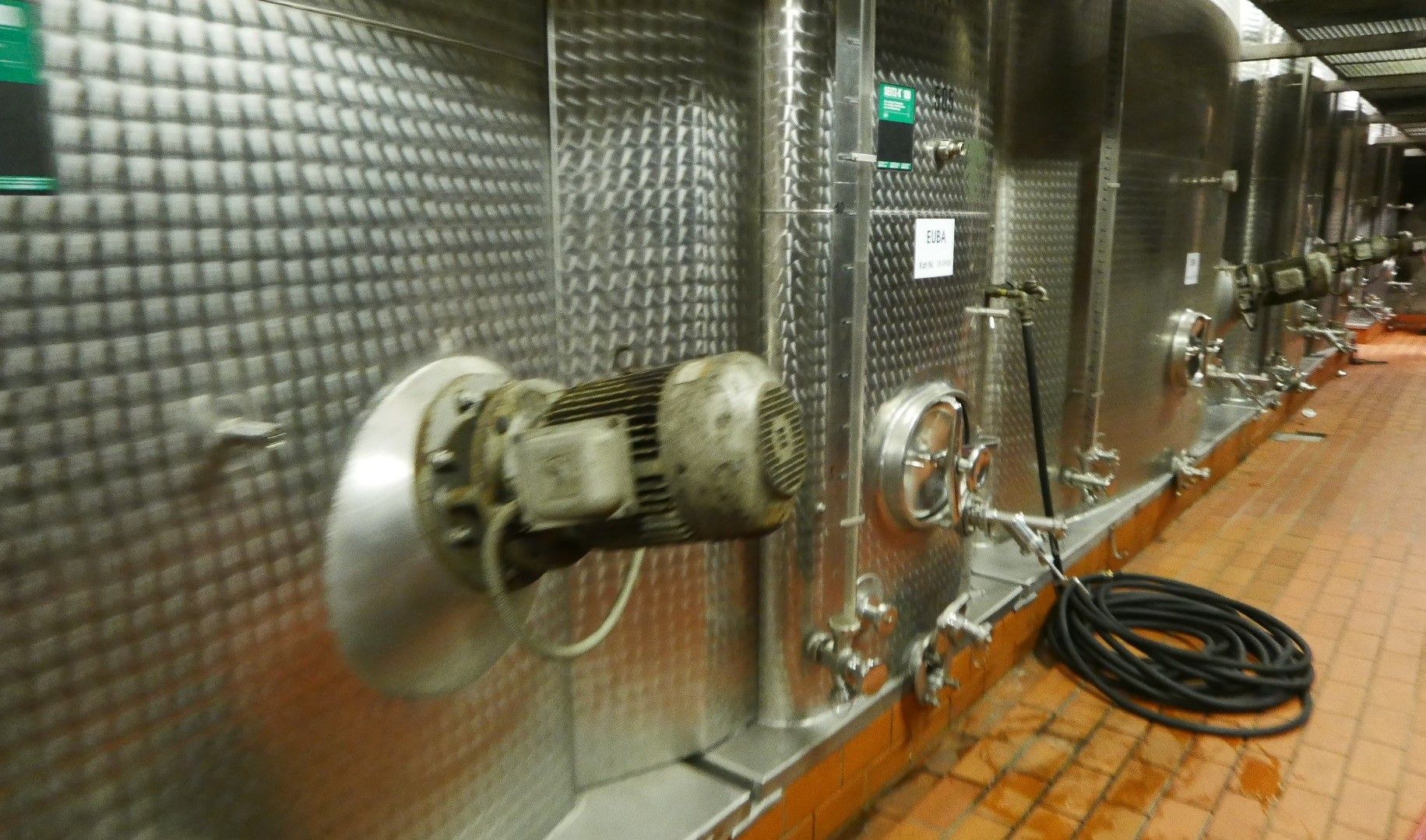 Rührwerkbehälter aus Edelstahl (V2A), Flachboden (2)