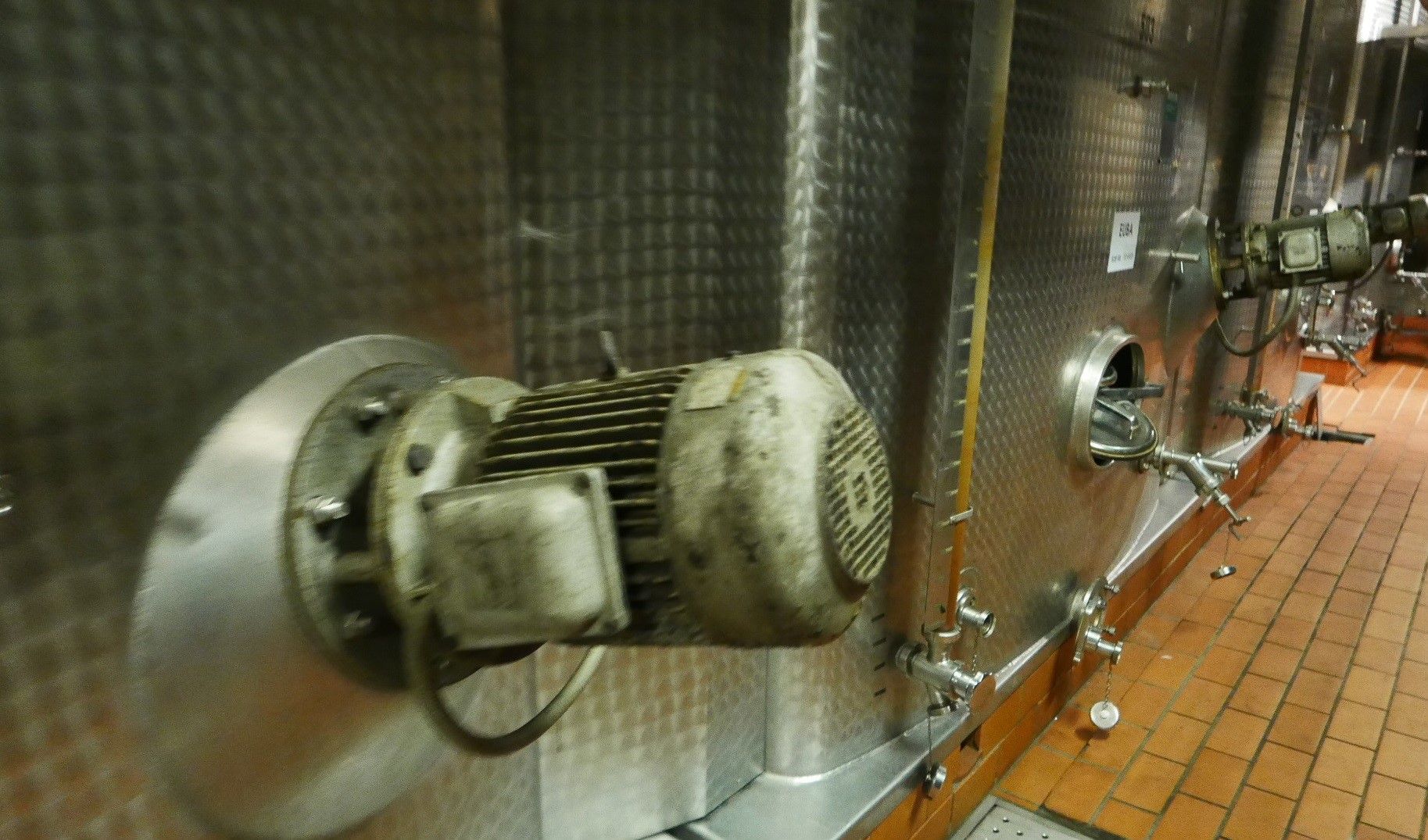 Rührwerkbehälter aus Edelstahl (V2A), Flachboden (3)