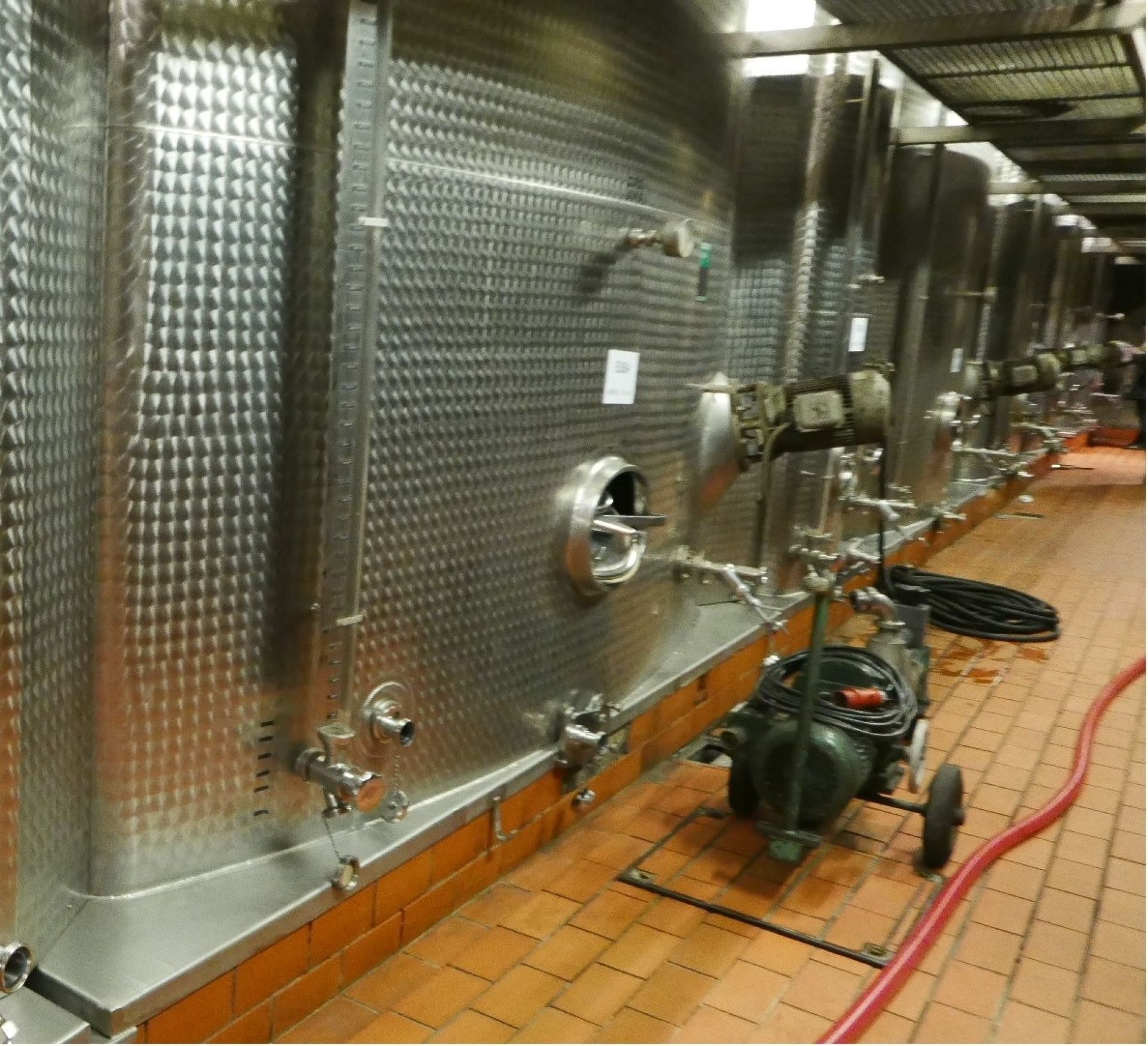 R&uuml;hrwerksbeh&auml;lter aus Edelstahl (V2A), Flachboden (1)