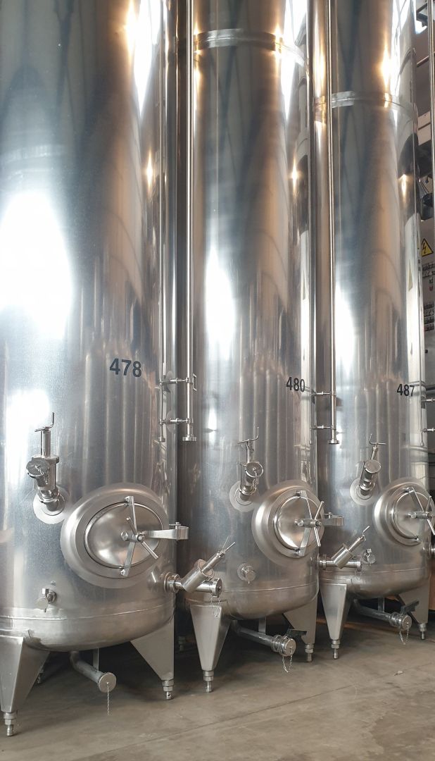 Lagerbehälter aus Edelstahl (V2A), stehend (2)