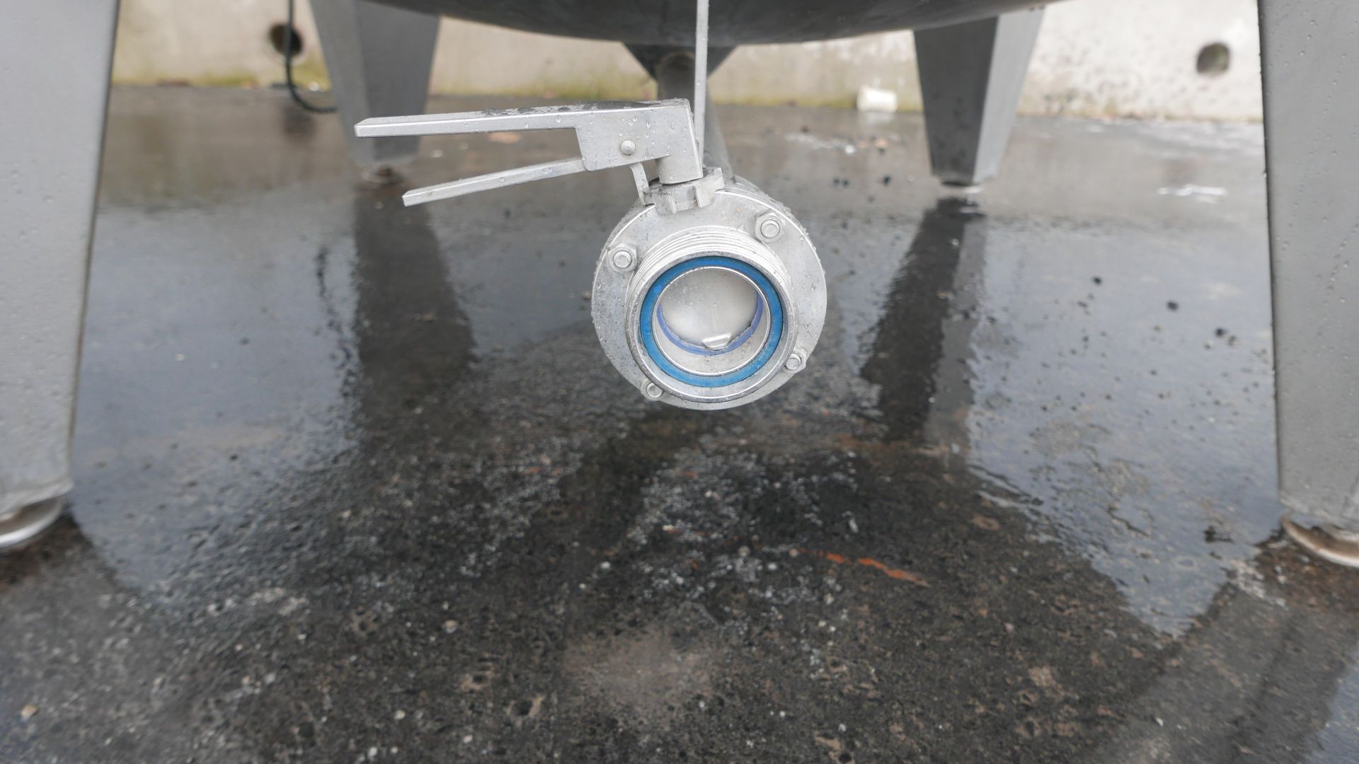 Rührwerksbehälter aus Edelstahl (V2A), stehend (2)