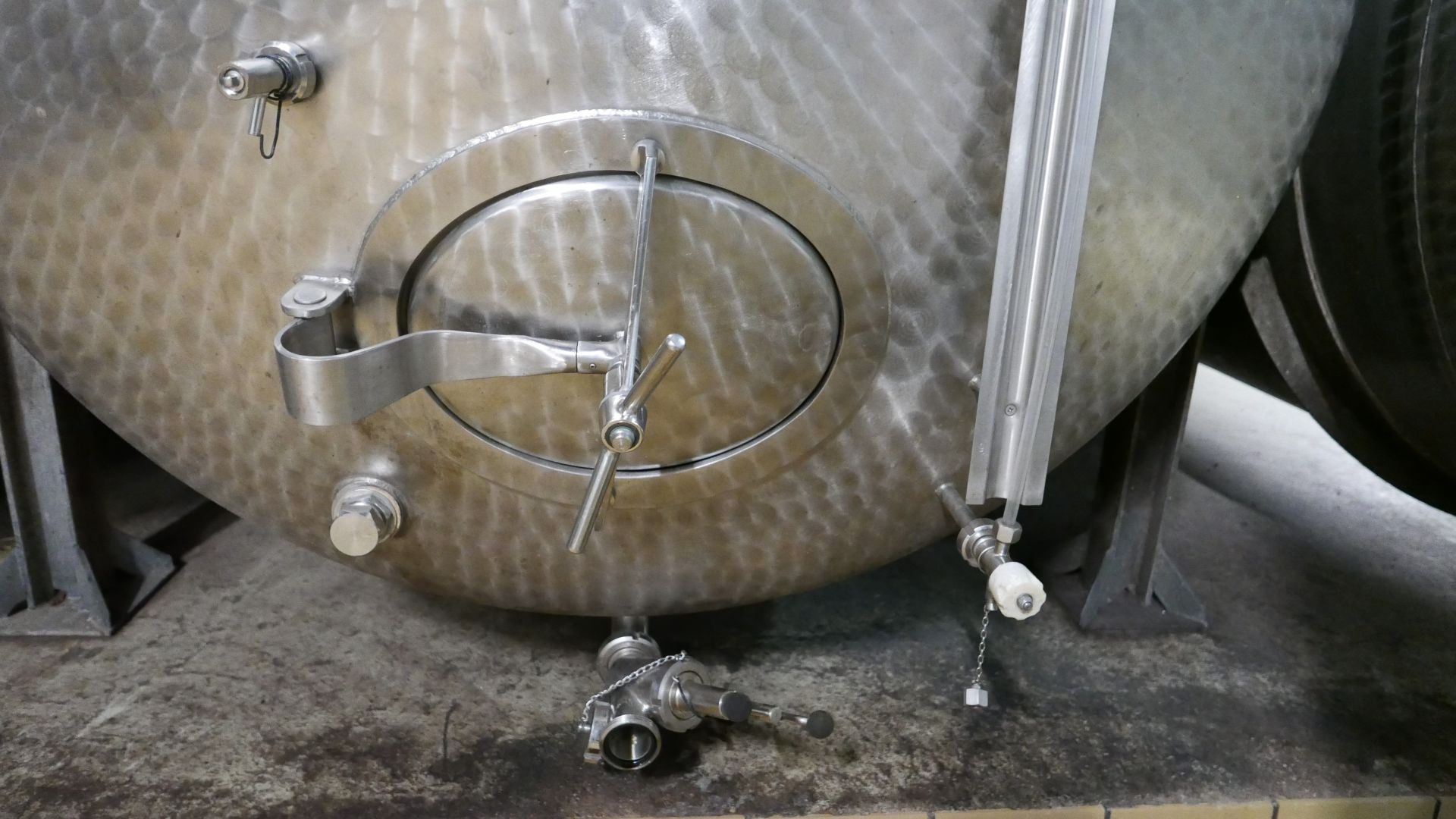 Edelstahlbehälter aus V2A, liegend (2)