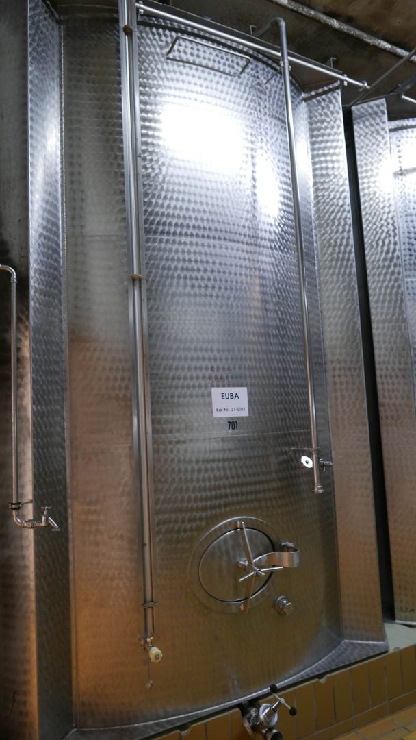 Flachbodenbeh&auml;lter aus V2A, kubisch, stehend (1)